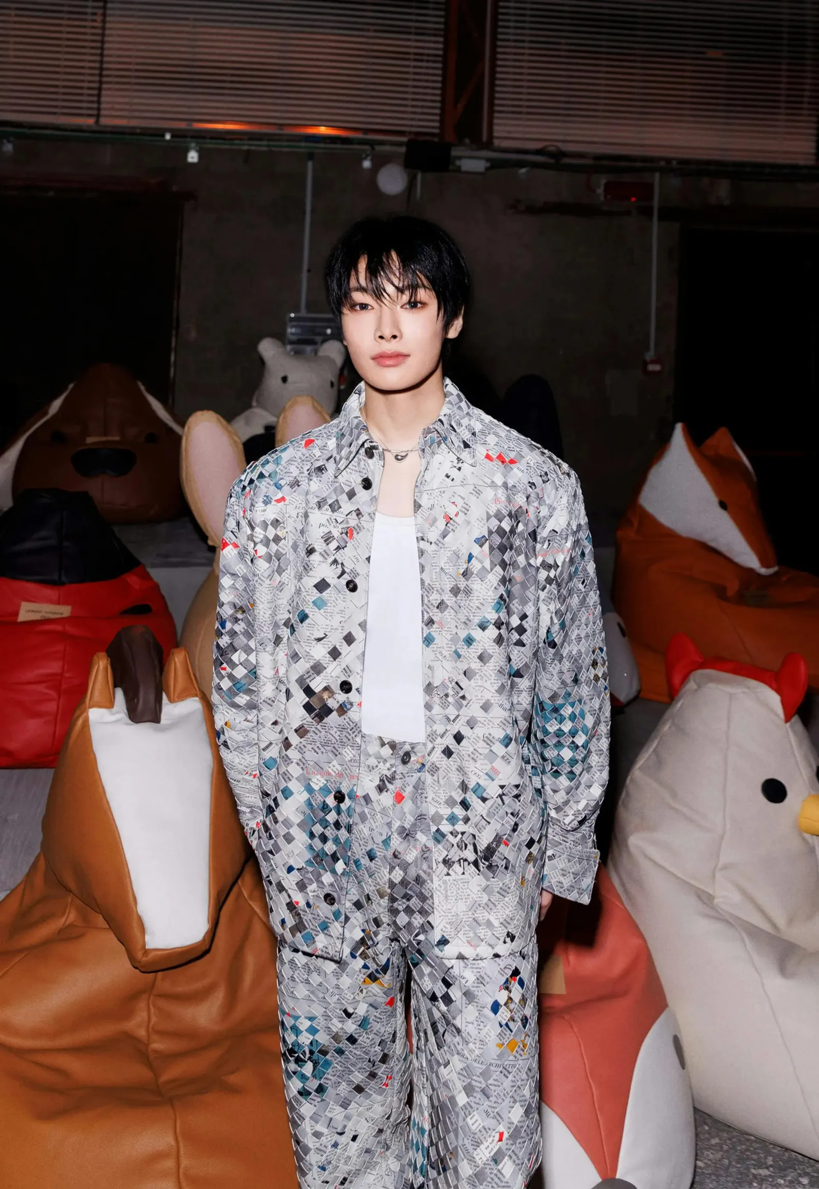 15 Gaya Kece Artis Korea yang Datang ke Milan Fashion Week 2024