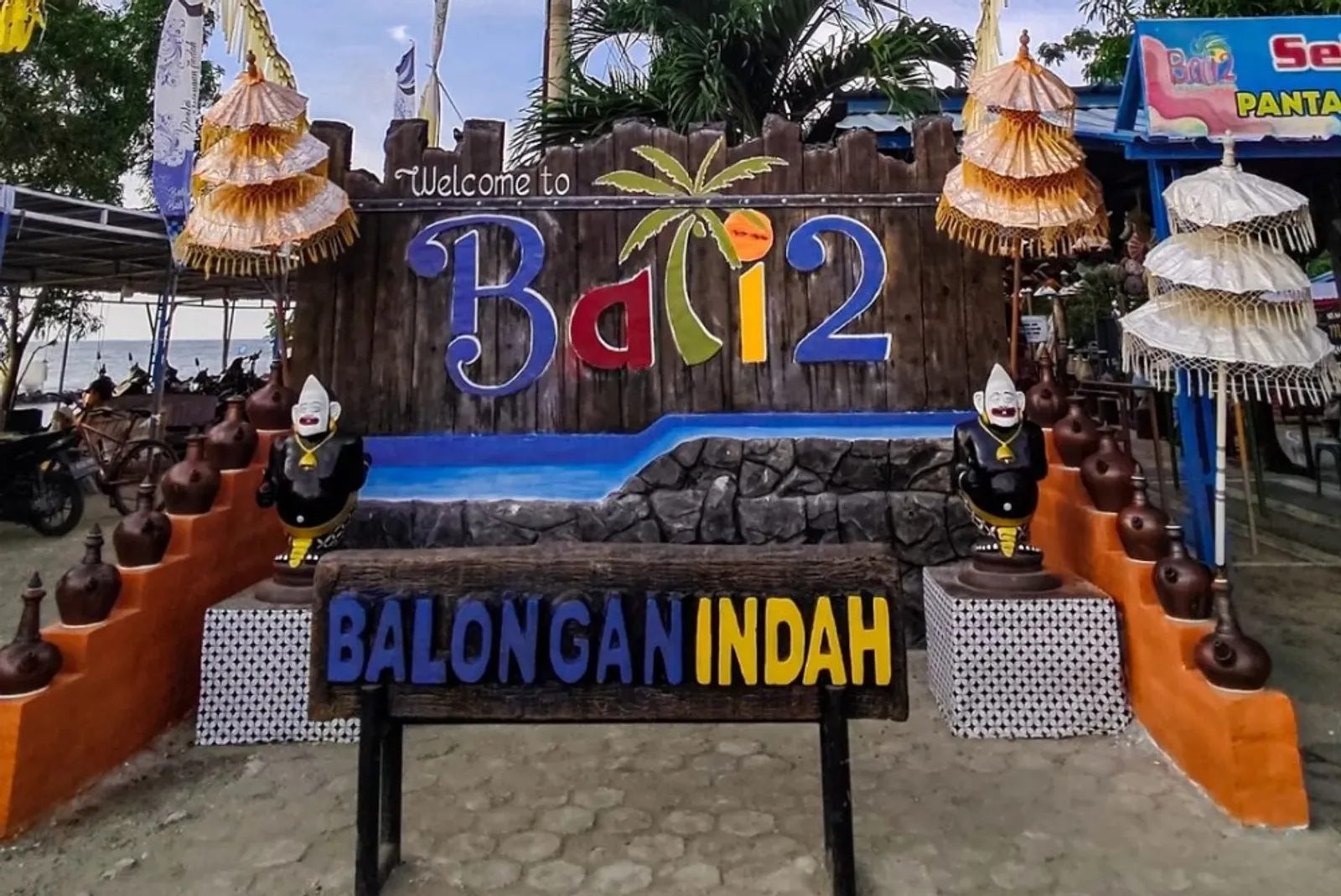 Pantai Balongan Indah, Wisata Pasir Hitam Eksotis di Indramayu