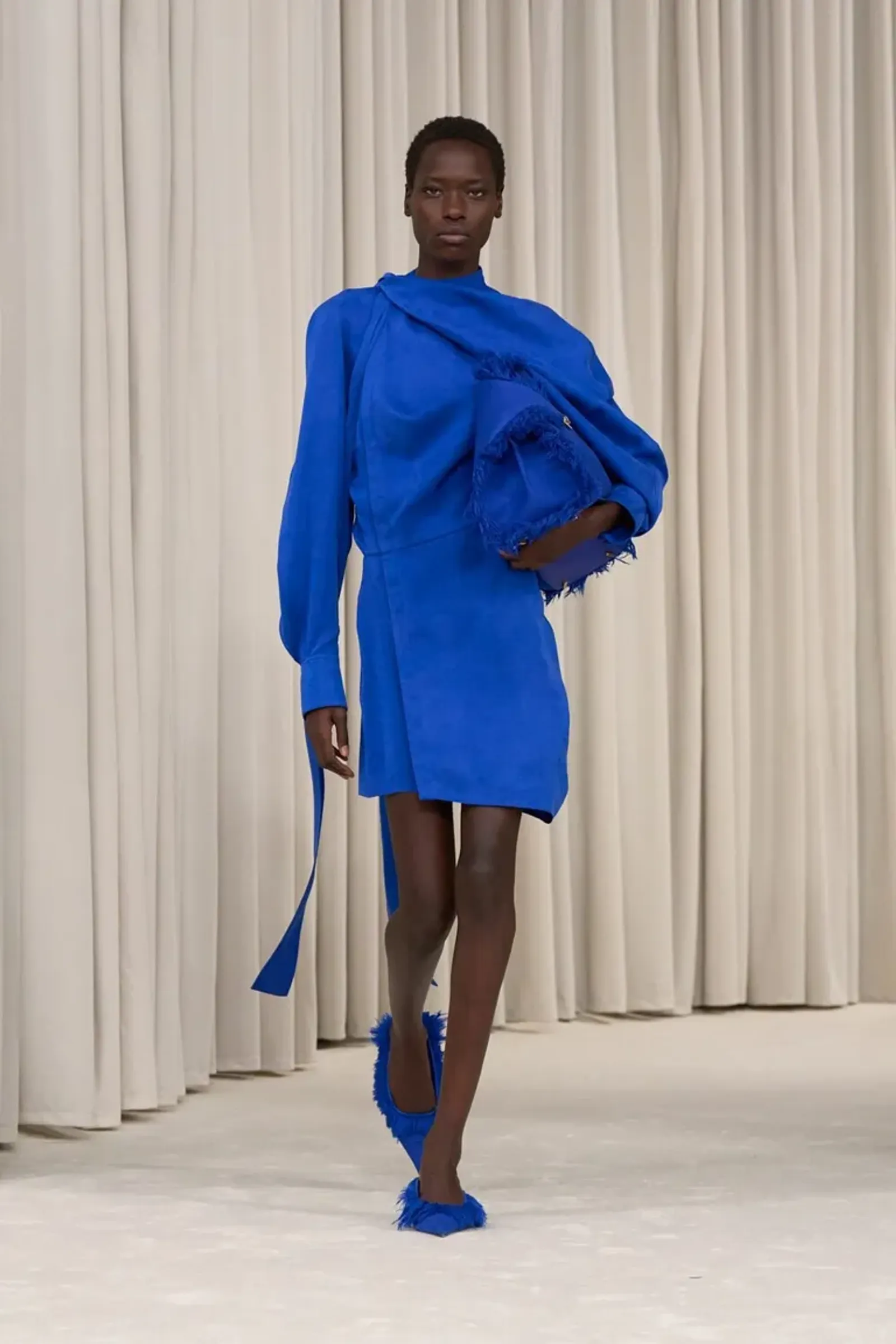 Ferragamo Bawa Nuansa Balletcore di Koleksi Spring/Summer 2025