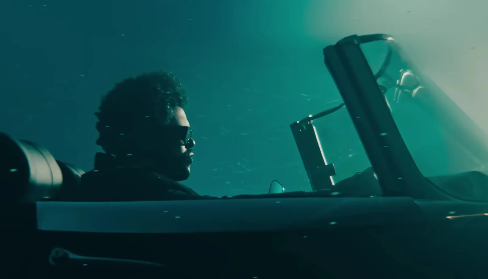 The Weeknd Syuting MV "Dancing in the Flames" Pakai iPhone 16 Pro