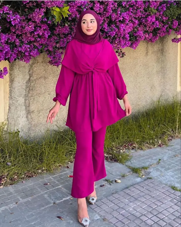 Baju Warna Fuchsia Cocok dengan Jilbab Warna Apa? Ini 9 Pilihannya