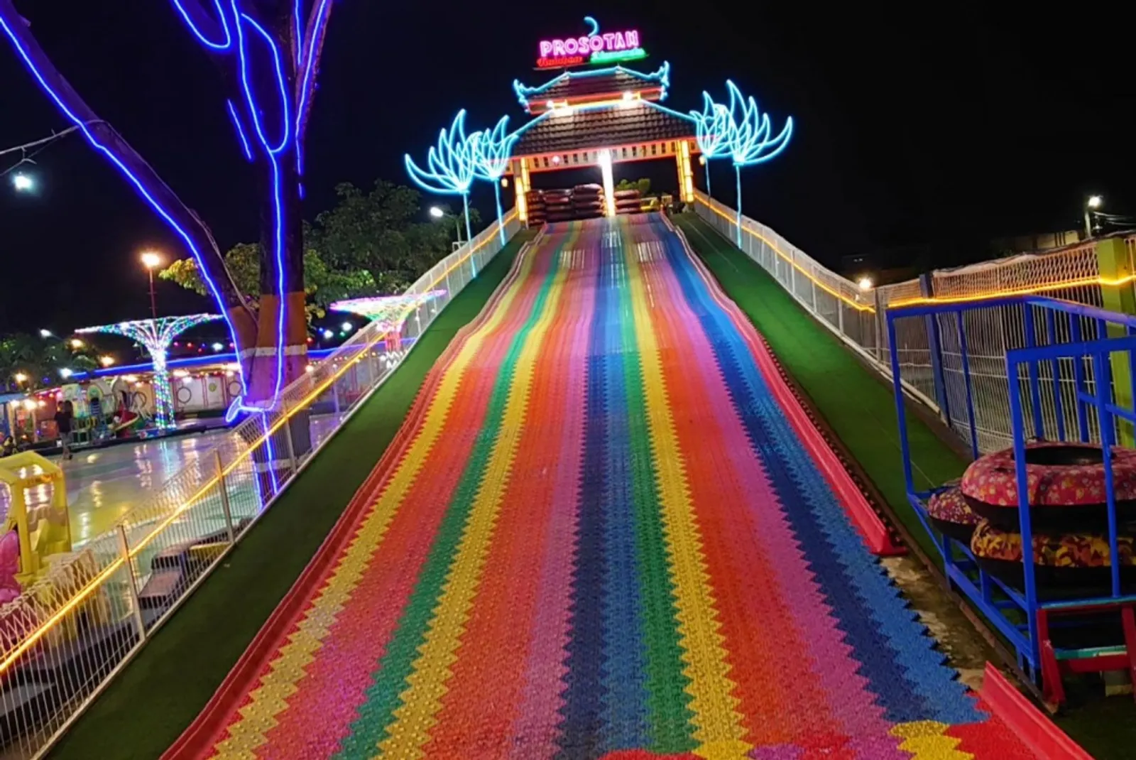 Taman Rainbow Alamanda: Rute, Tiket, dan Wahana Seru Orang Bekasi