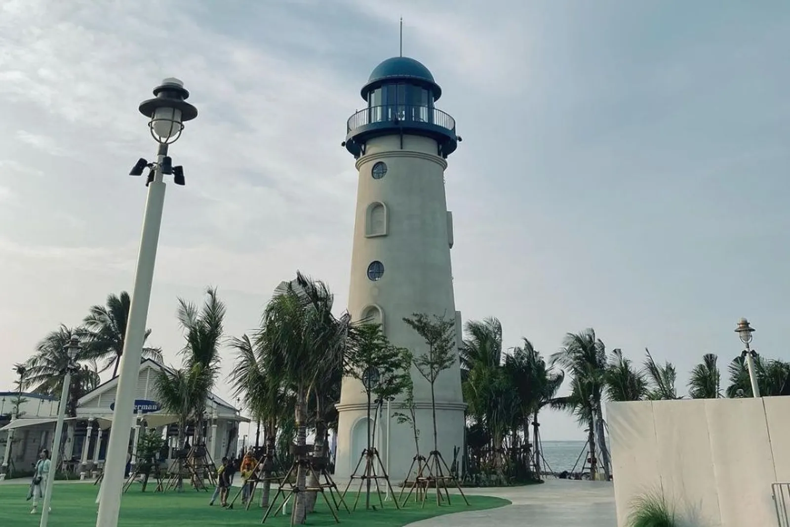 Land's End PIK 2, Liburan Akhir Pekan a la Santorini