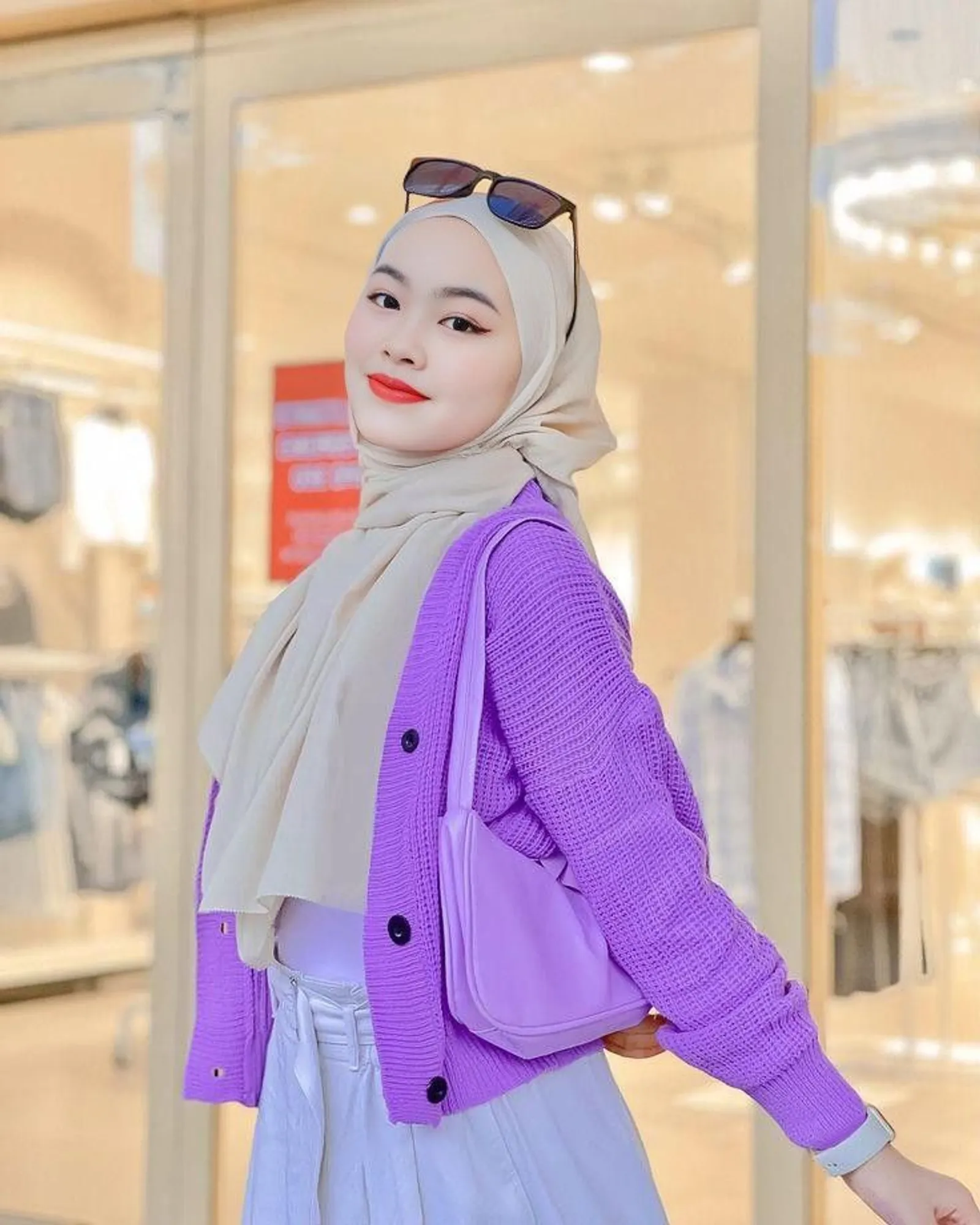 Baju Lilac Cocok dengan Jilbab Warna Apa? Ini 6 Pilihannya