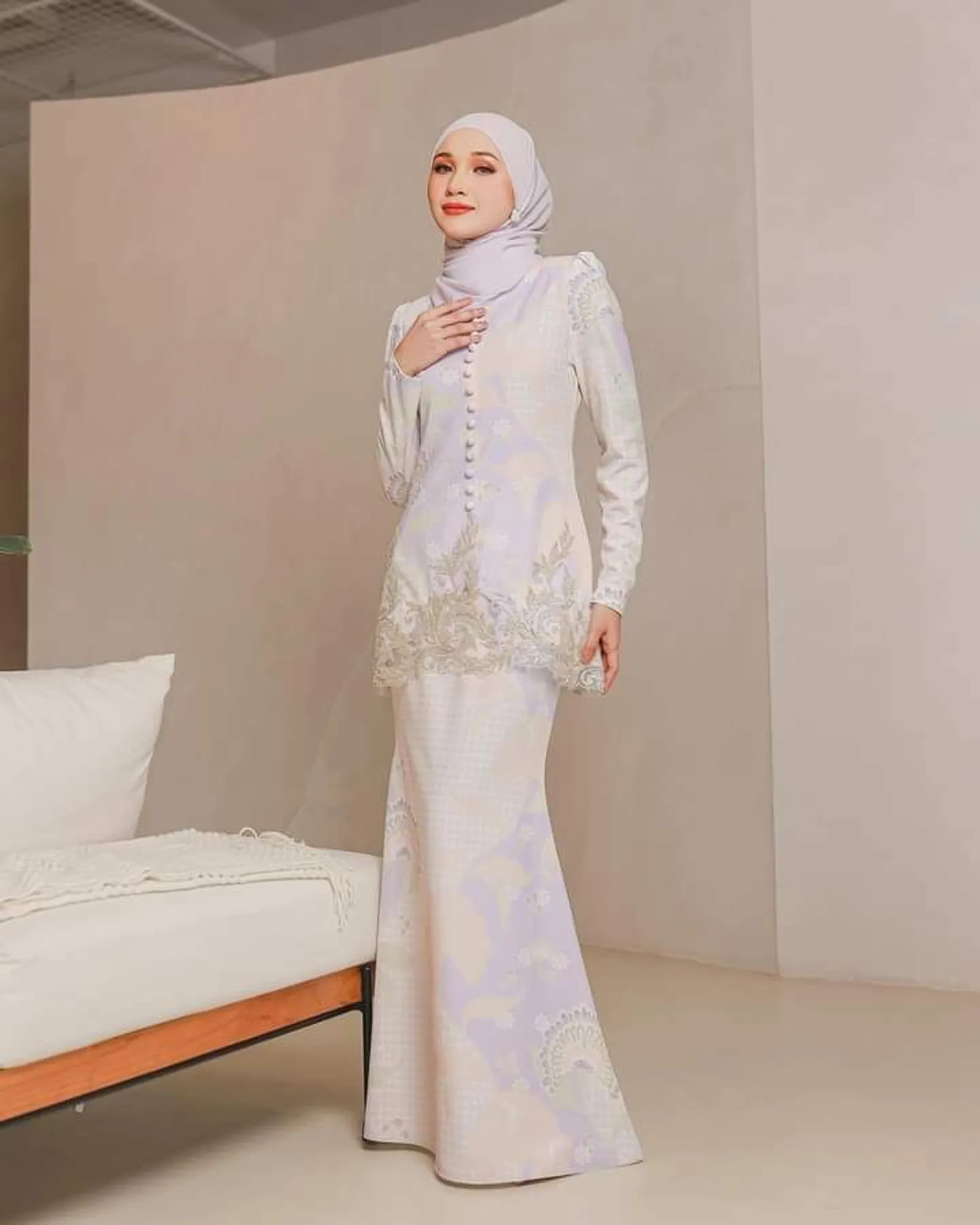 7 Model Baju Kurung Tunik Terbaru untuk Pesta, Menawan!