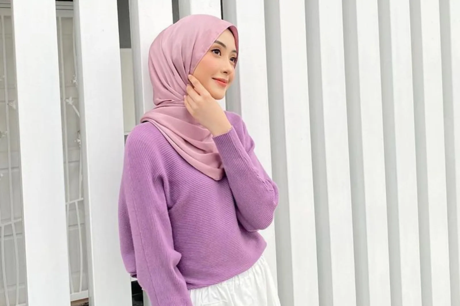 Baju Lilac Cocok dengan Jilbab Warna Apa? Ini 6 Pilihannya