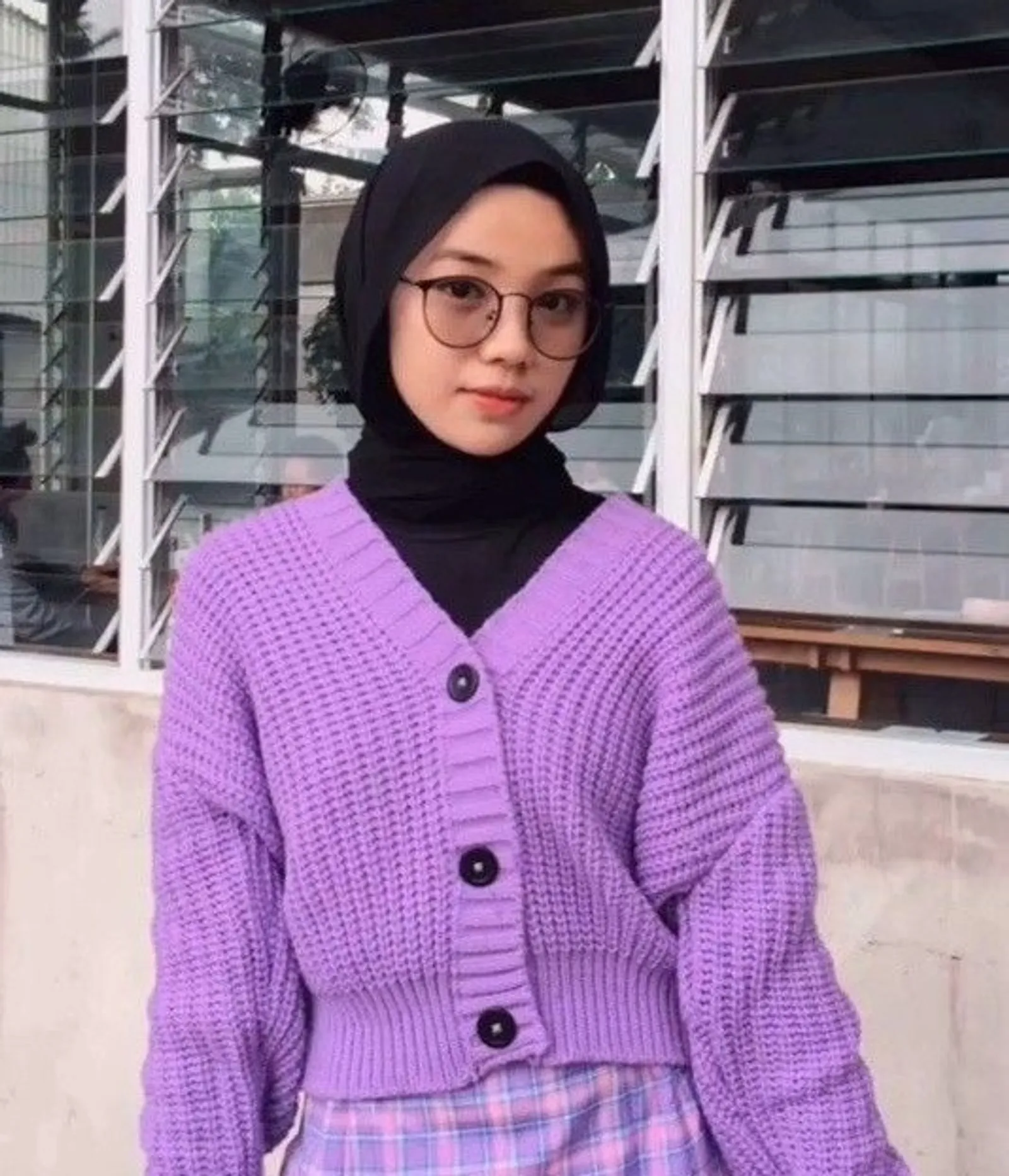 Baju Lilac Cocok dengan Jilbab Warna Apa? Ini 6 Pilihannya