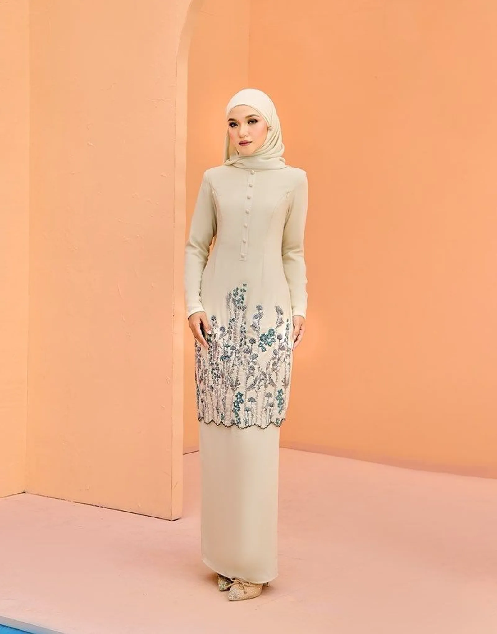 7 Model Baju Kurung Tunik Terbaru untuk Pesta, Menawan!