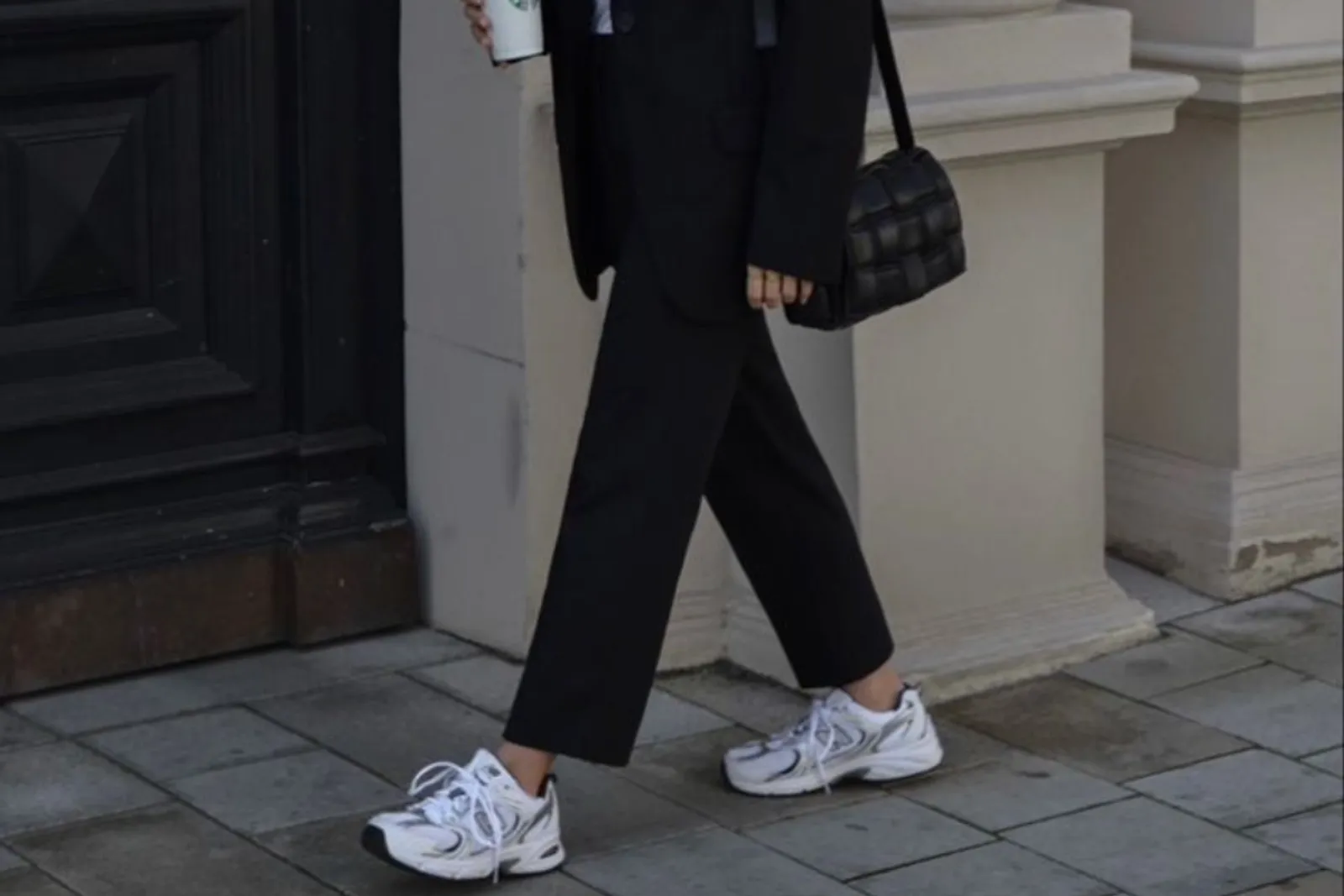 Model Sepatu yang Cocok dengan Wide Leg Pants biar Makin Stylish