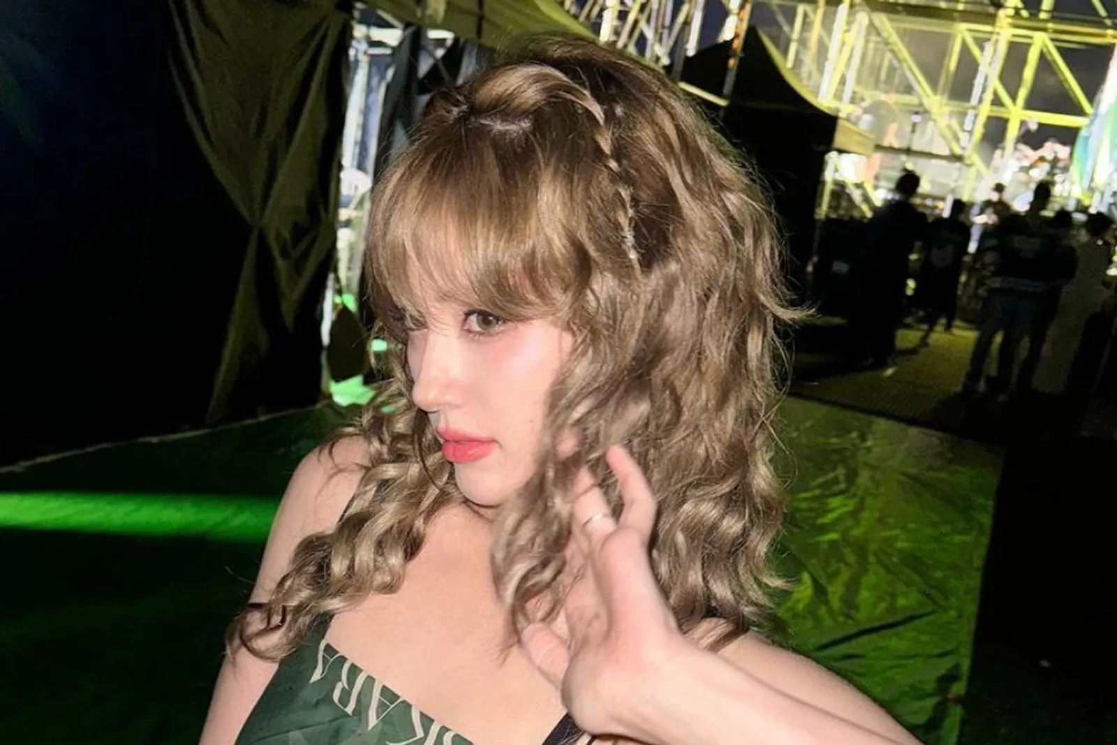 Deretan Gaya Rambut Jeon Somi, Terbaru Berwarna Cokelat