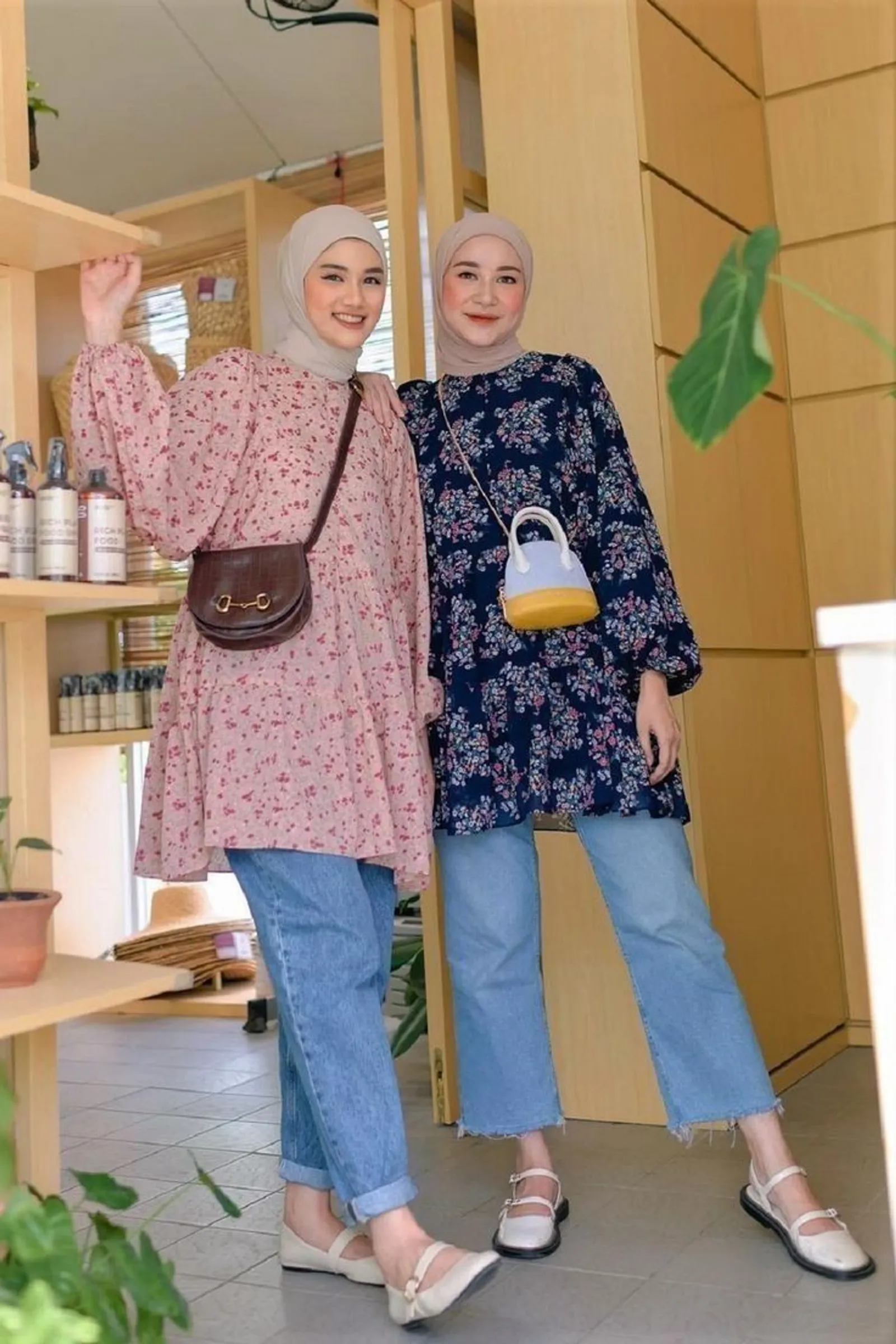 5 Bawahan yang Cocok untuk Tunik, dari Celana hingga Rok