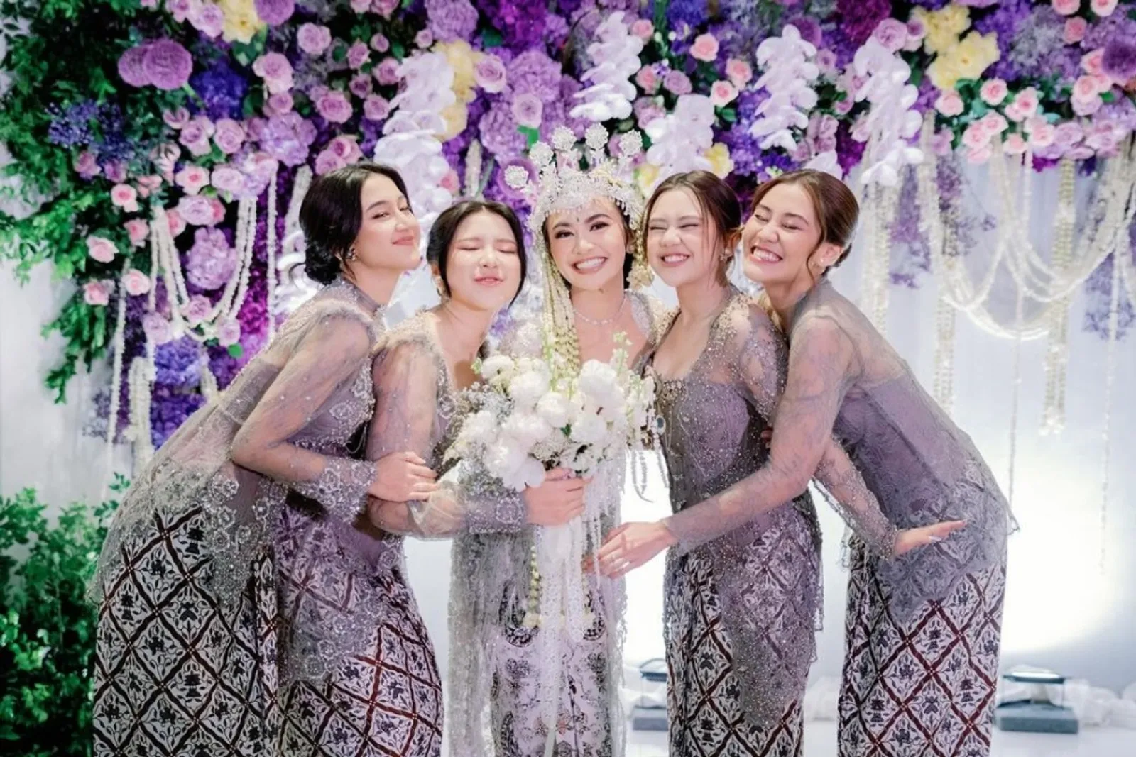 50 Caption Instagram Bridesmaid, Bikin Momen Makin Berkesan