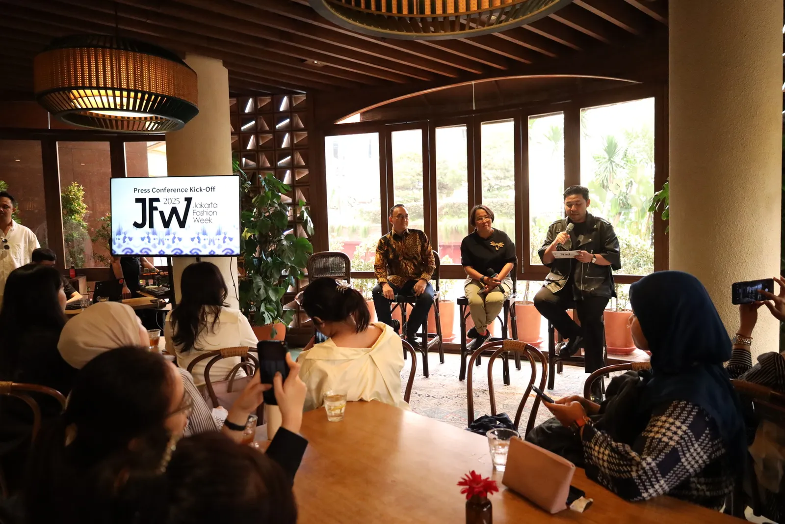 Jakarta Fashion Week 2025 akan Hadirkan Paduan Tradisi dan Inovasi