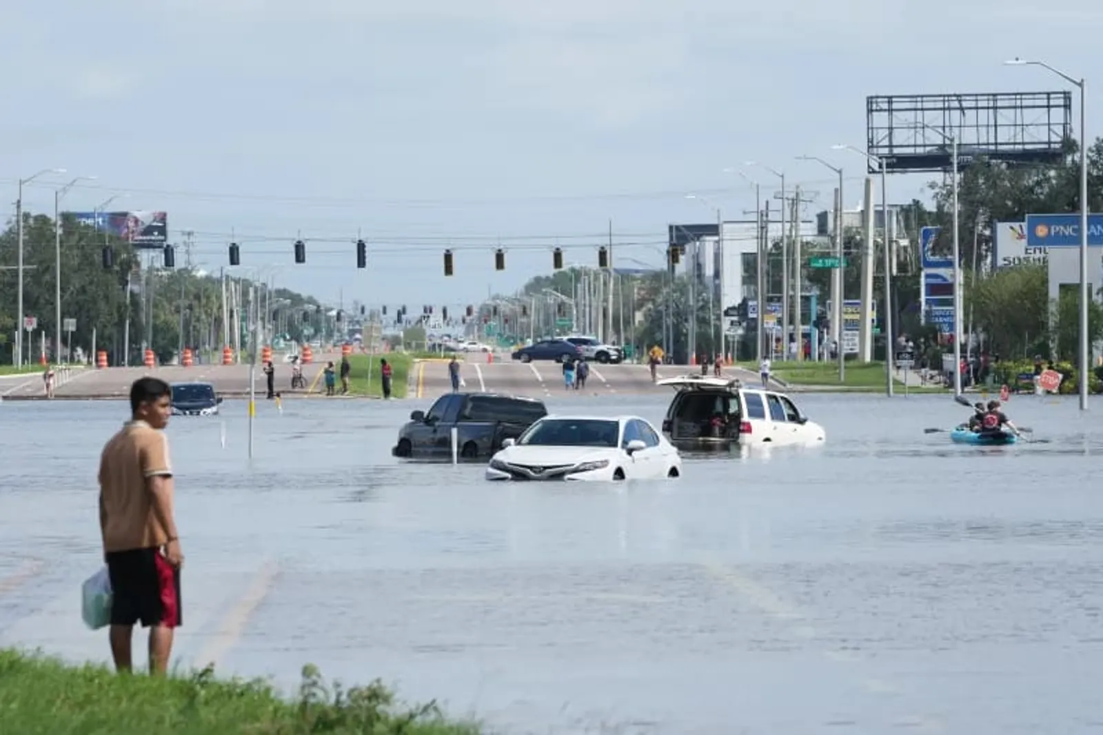 10 Potret Badai Milton yang Menerjang Florida, Amerika Serikat