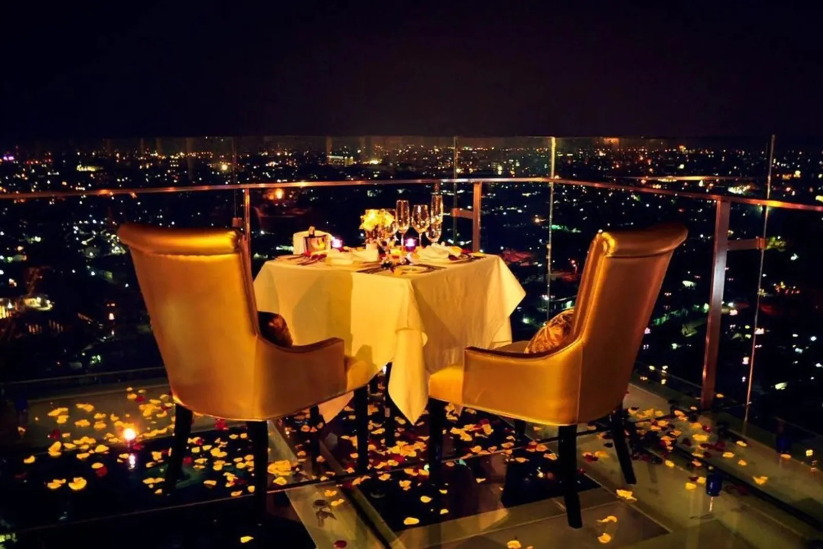 12 Tempat Dinner Romantis di Bandung, Estetik nan Instagrammable!