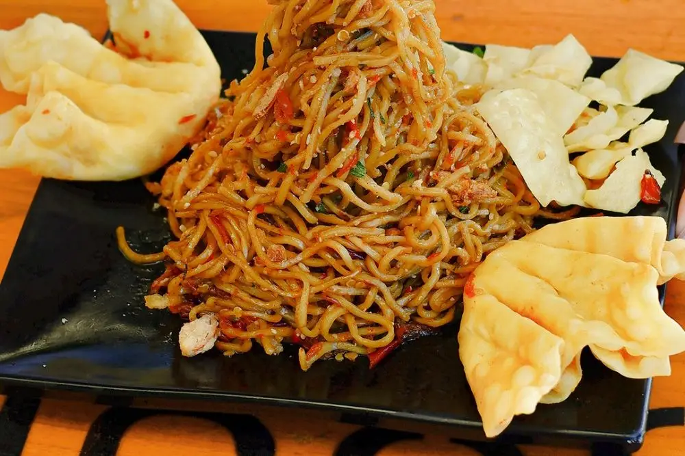 Resep Mie Gacoan, Bikin Sendiri Nggak Perlu Antre!