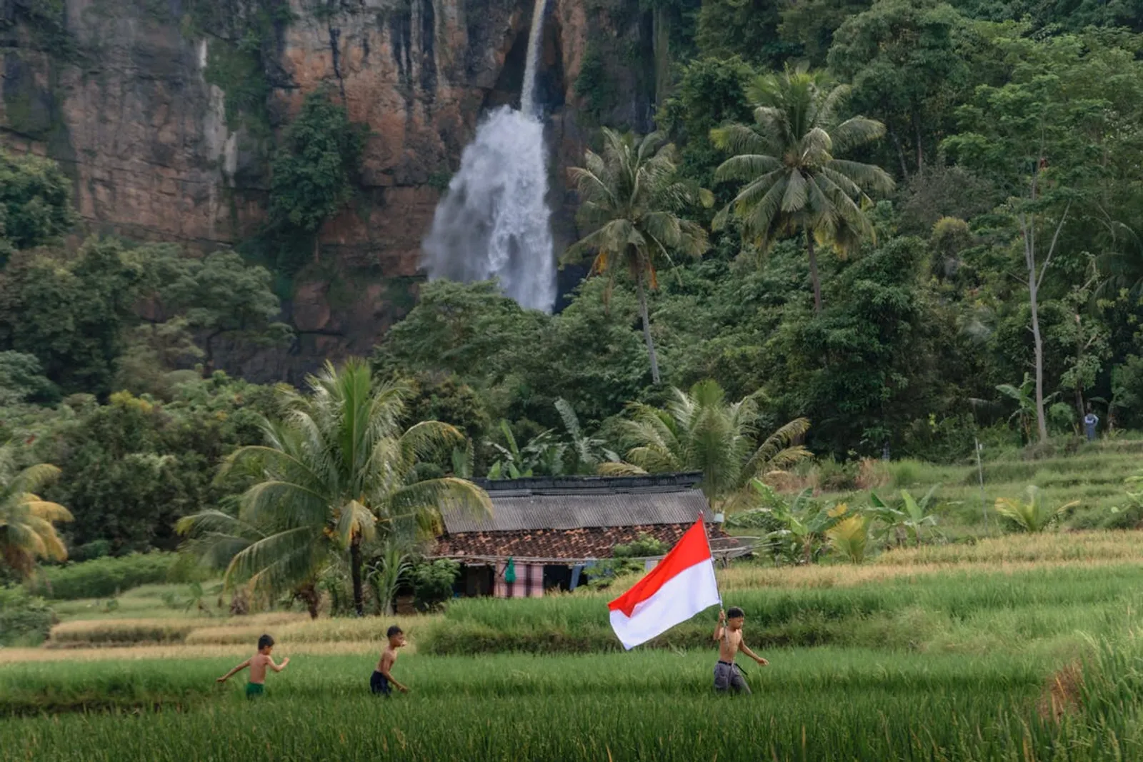 Daftar Tanggal Merah dan Cuti Bersama 2025, Siap-Siap Rencanakan Libur