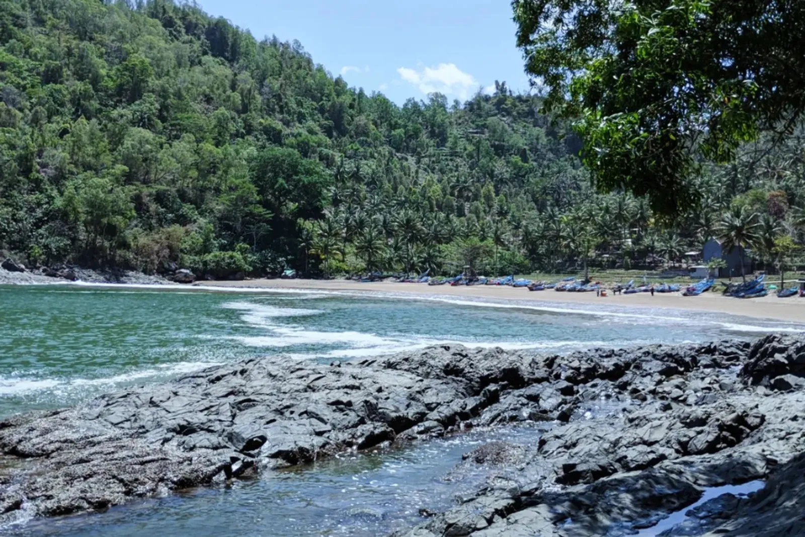 Pantai Kuyon Trenggalek: Lokasi, Rute, dan Daya Tariknya