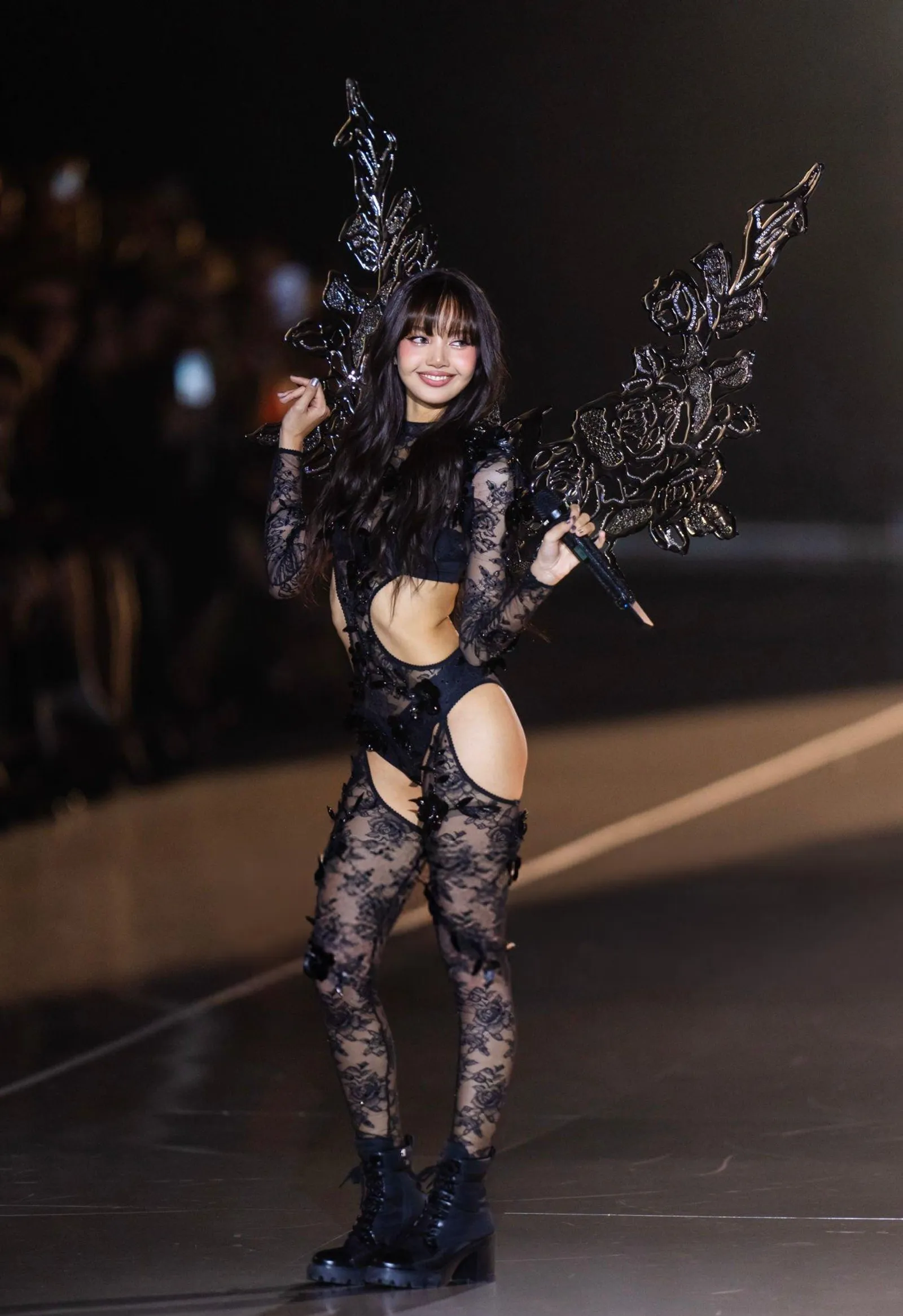 9 Momen Ikonik di Panggung Victoria’s Secret Fashion Show 2024