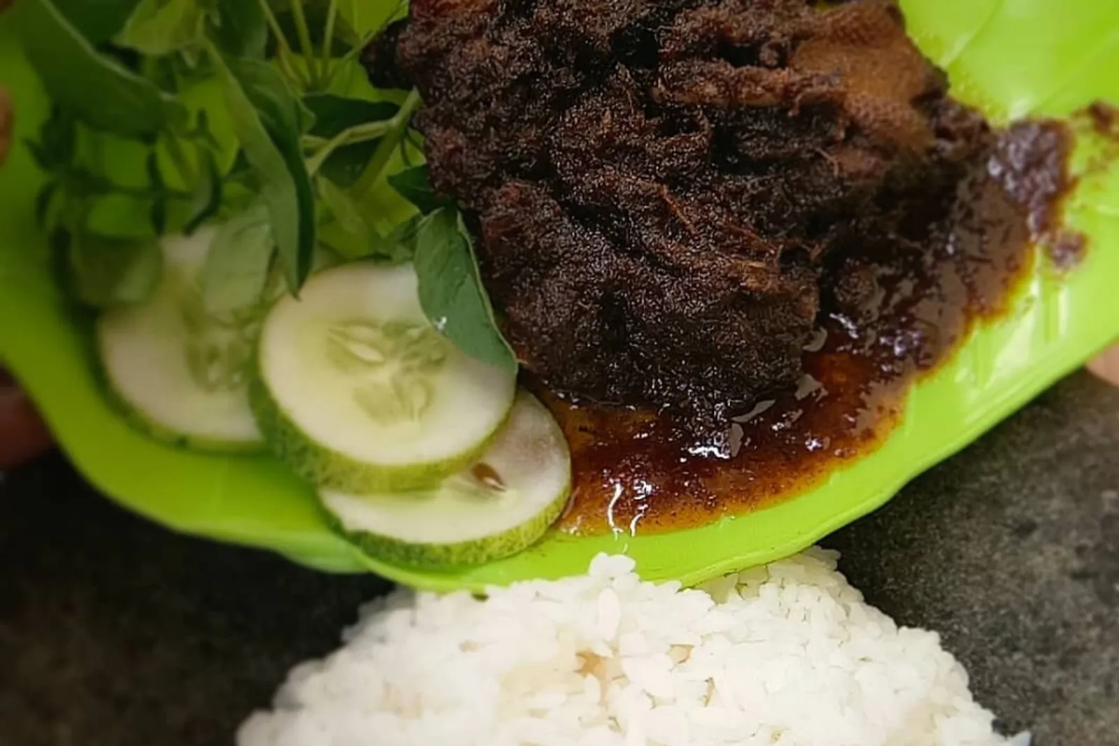 Resep Bumbu Hitam Bebek Madura, Sajian Nikmat untuk Makan Siang