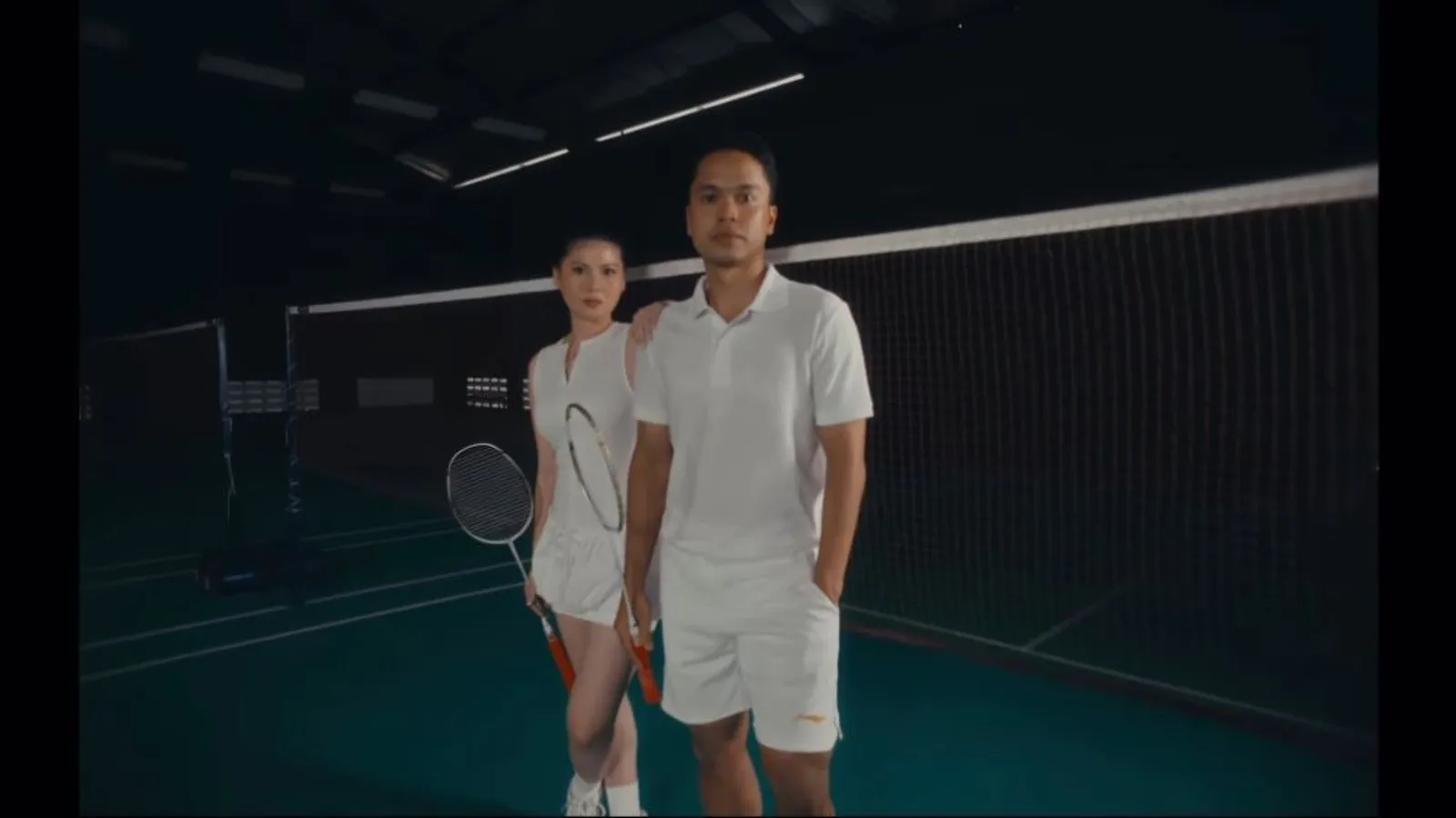 Tradisional dan Modern, 7 Potret Pre-Wedding Anthony Ginting & Mitzi