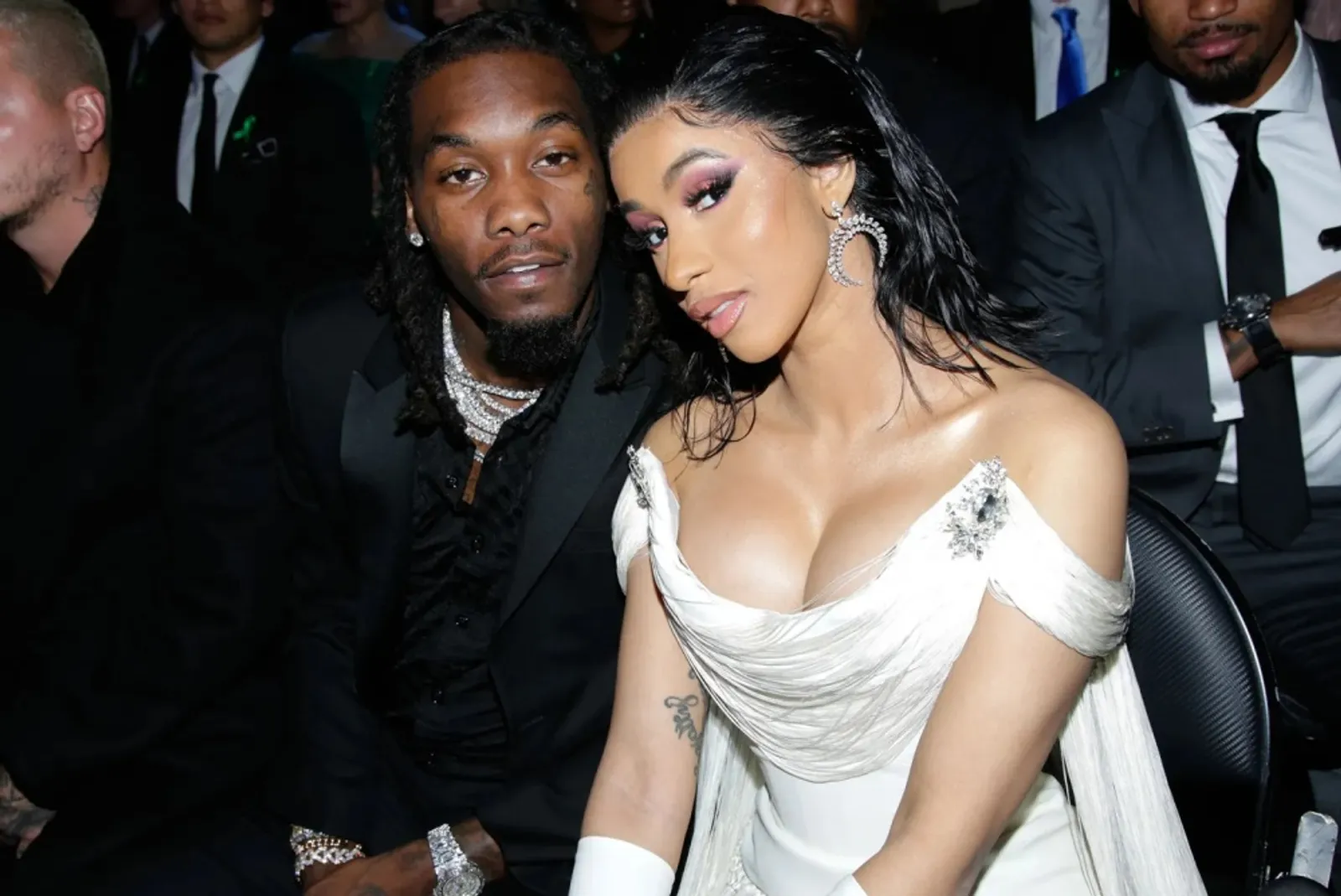 Kisah Cinta Cardi B dan Offset, dari Pertemuan hingga Putuskan Cerai!