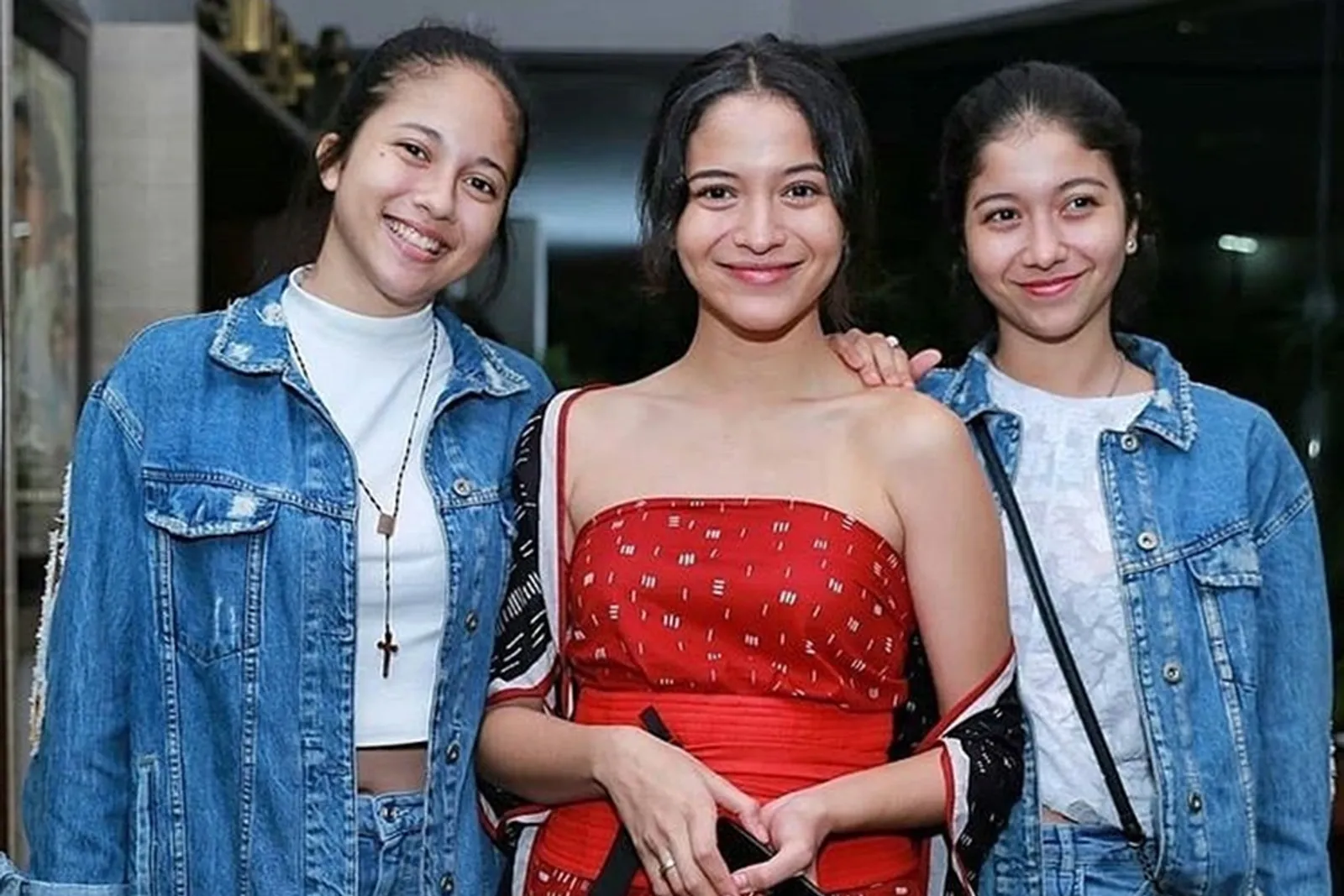 6 Fakta Keluarga Putri Marino, Berdarah Blasteran Italia-Bali