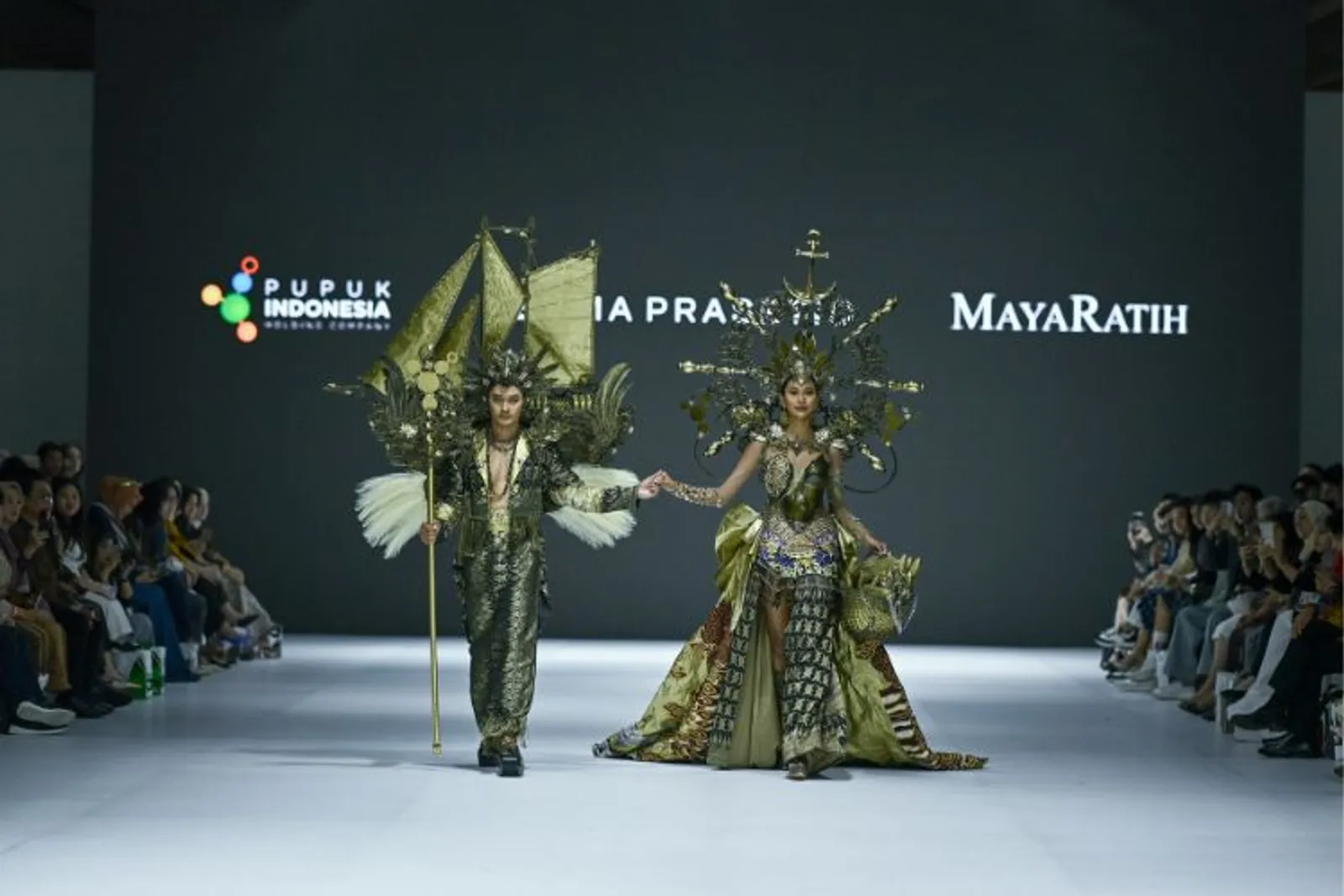 Karya Elegan Temma Prasetio & Maya Ratih dari Kain Songket Palembang