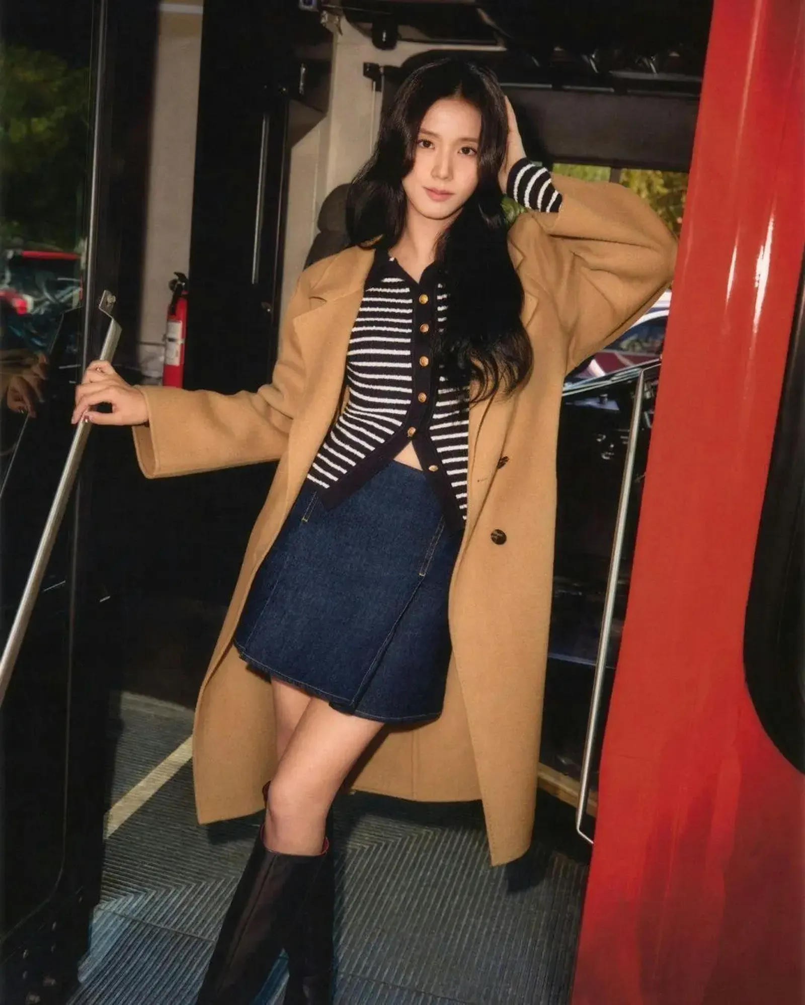 Jisoo Bintangi Campaign Tommy Hilfiger Fall 2024 Terbaru