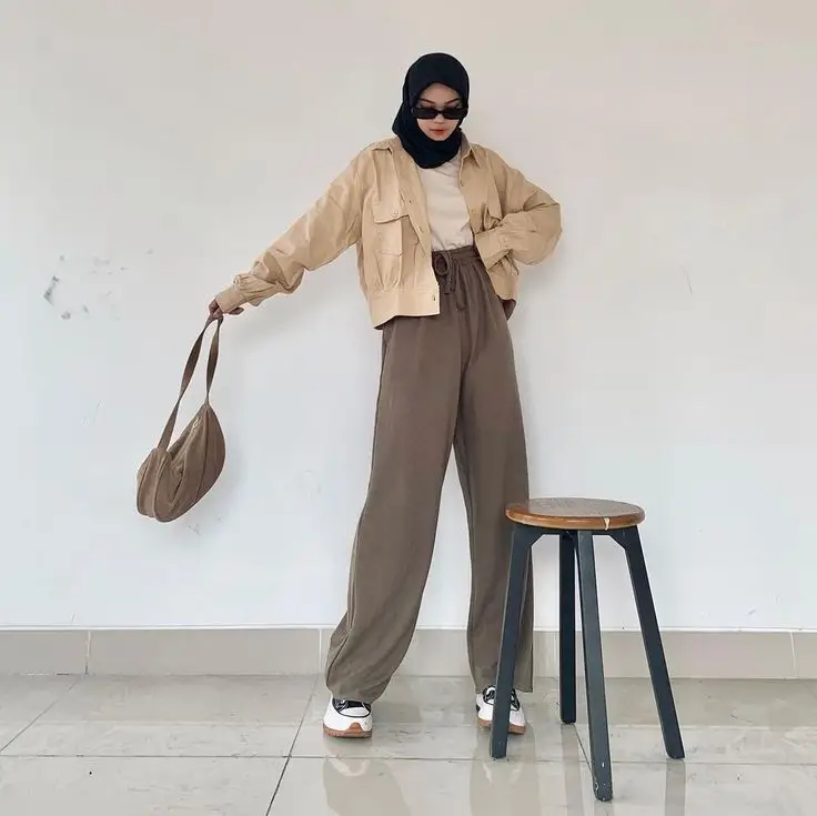 Celana Mocca Cocok dengan Baju Warna Apa? Ini 6 Pilihannya