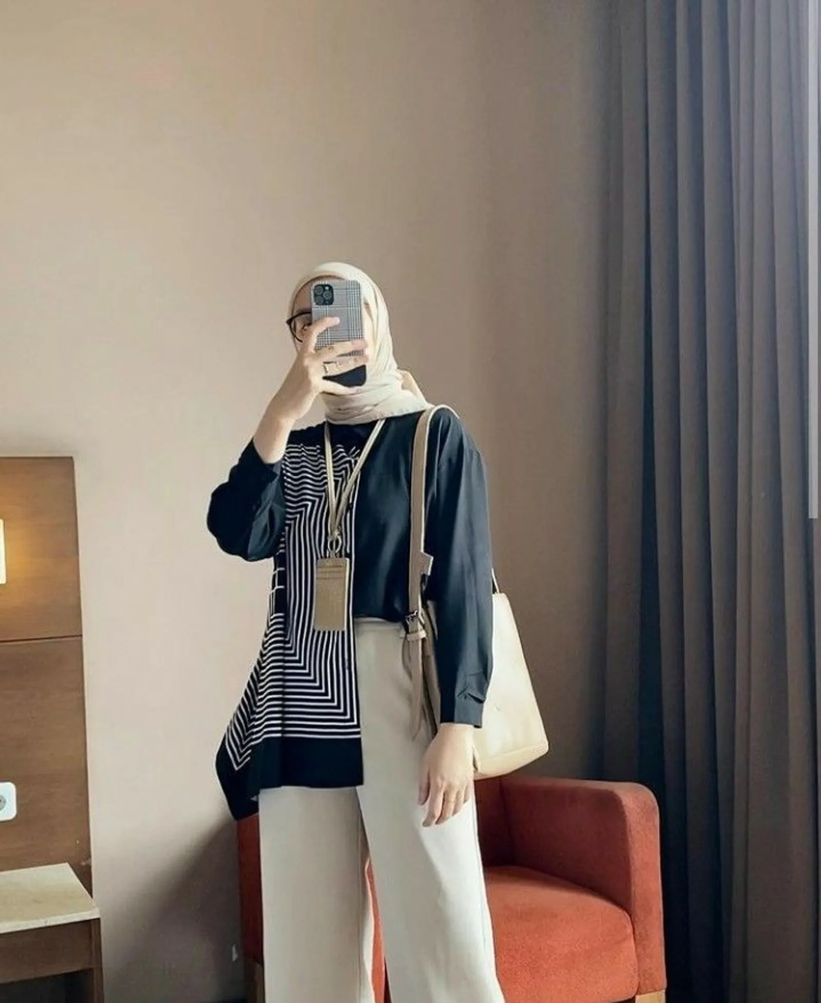 7 Inspirasi Style Hijab Sederhana tapi Bikin On Point