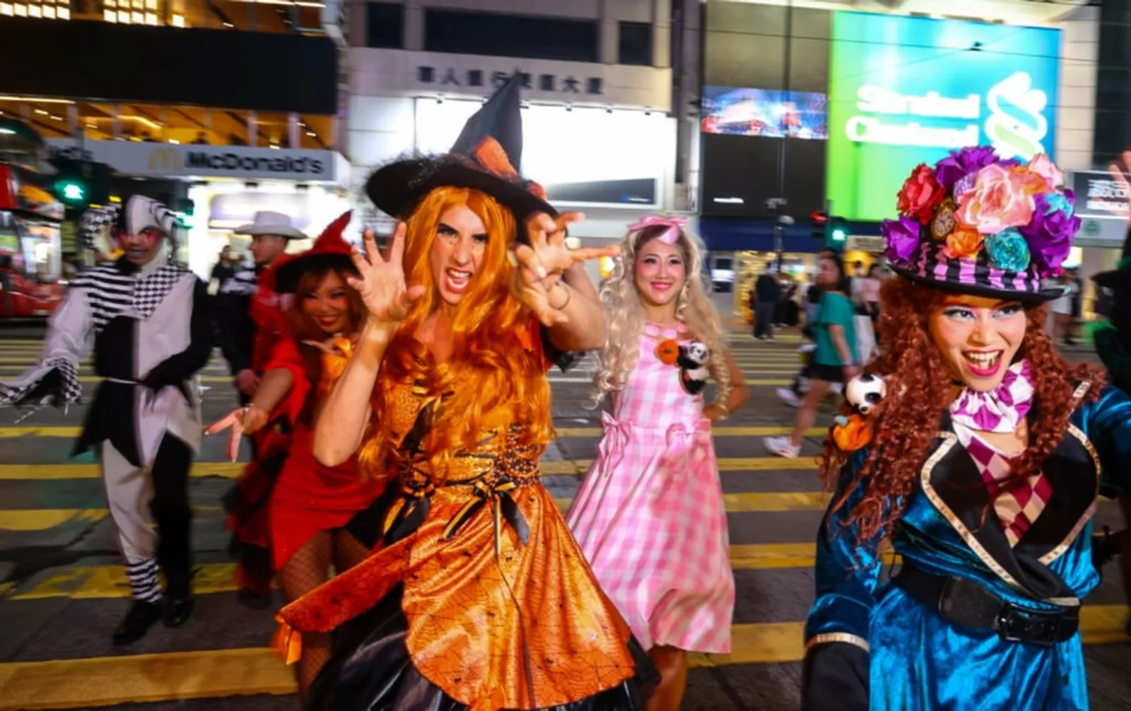 Penuh Euforia! Ini 10 Potret Keseruan Halloween di Hong Kong