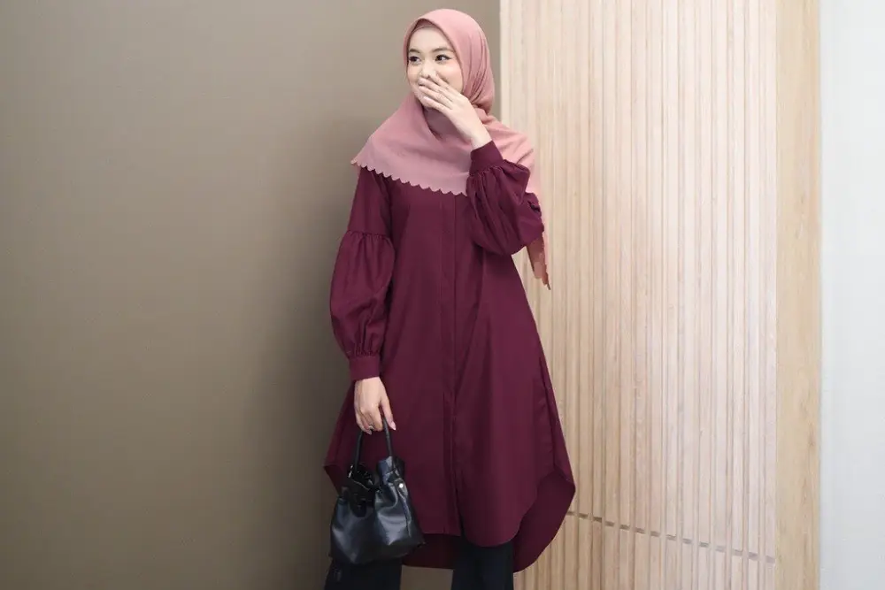 Baju Warna Magenta Cocok dengan Jilbab Warna Apa? Ini Idenya