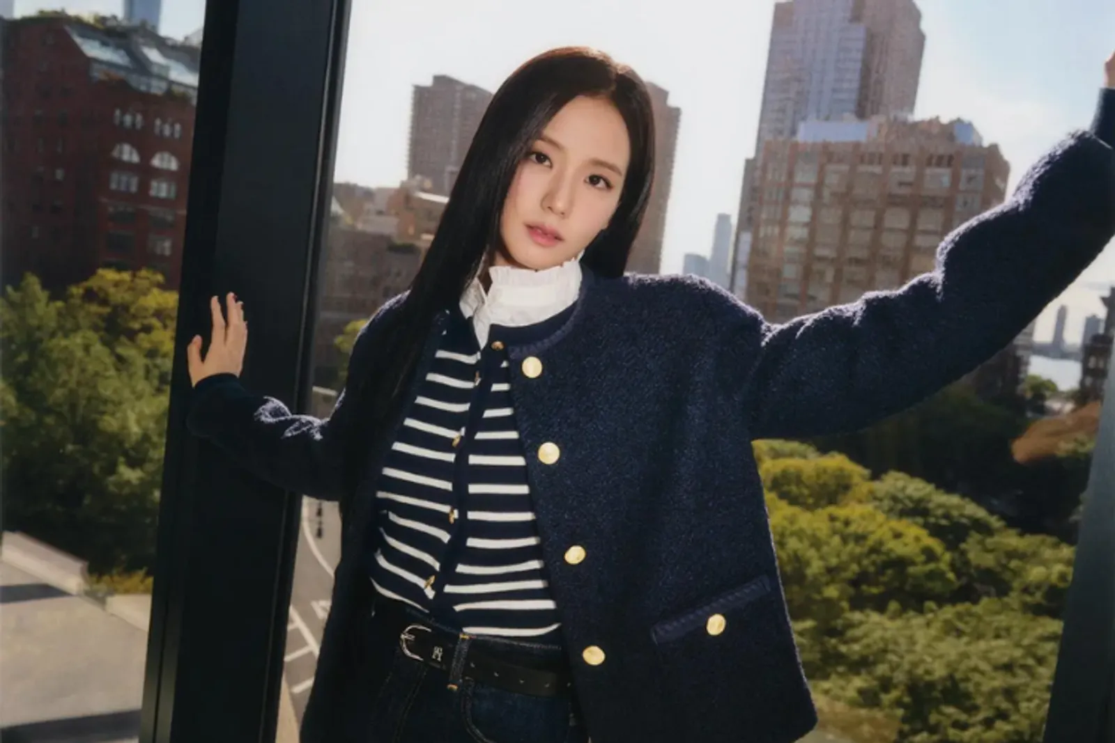 Jisoo Bintangi Campaign Tommy Hilfiger Fall 2024 Terbaru