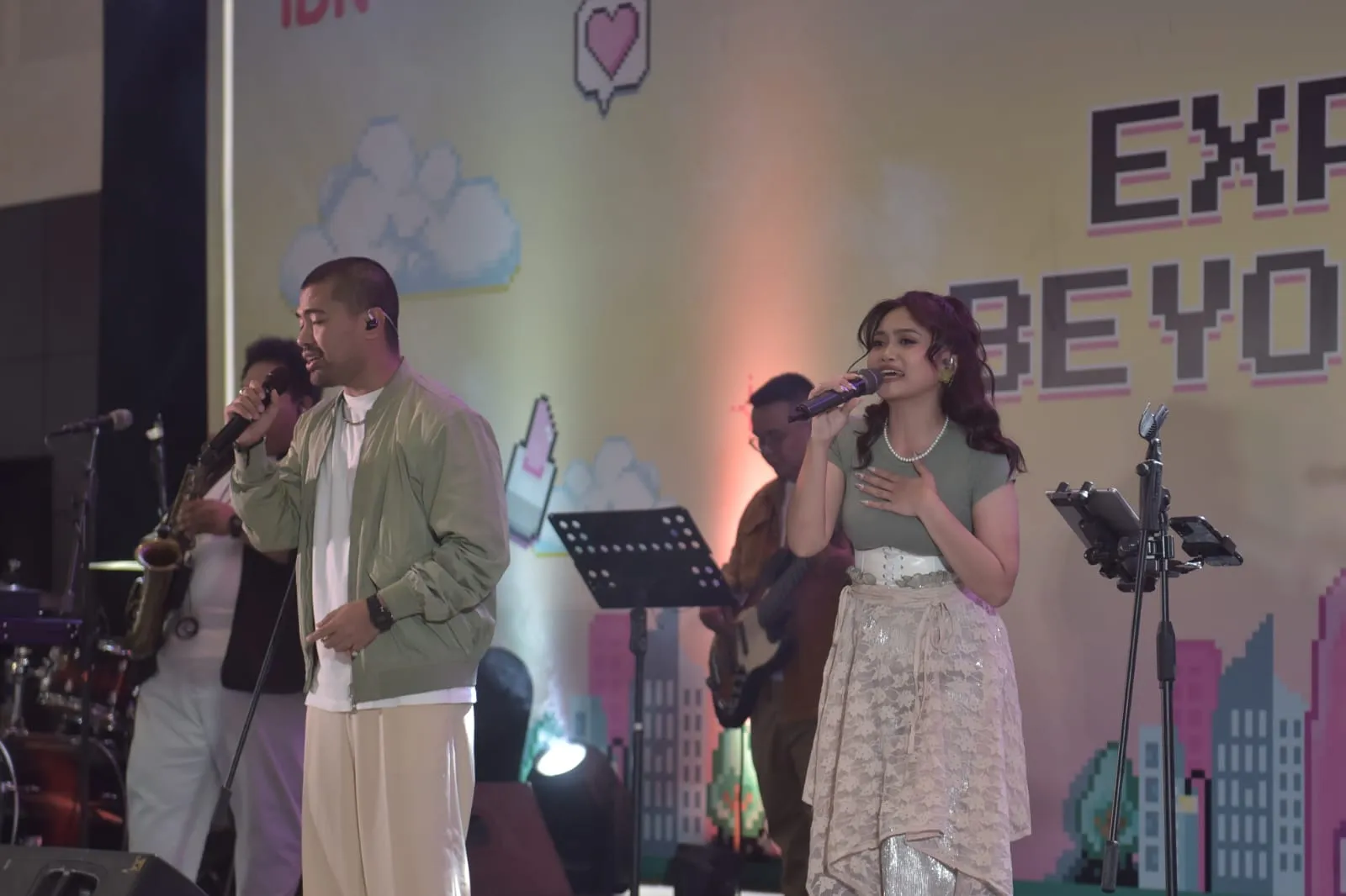 Keseruan Nyanyi Bareng Band SOUL5IVE di BFA Surabaya Day 1