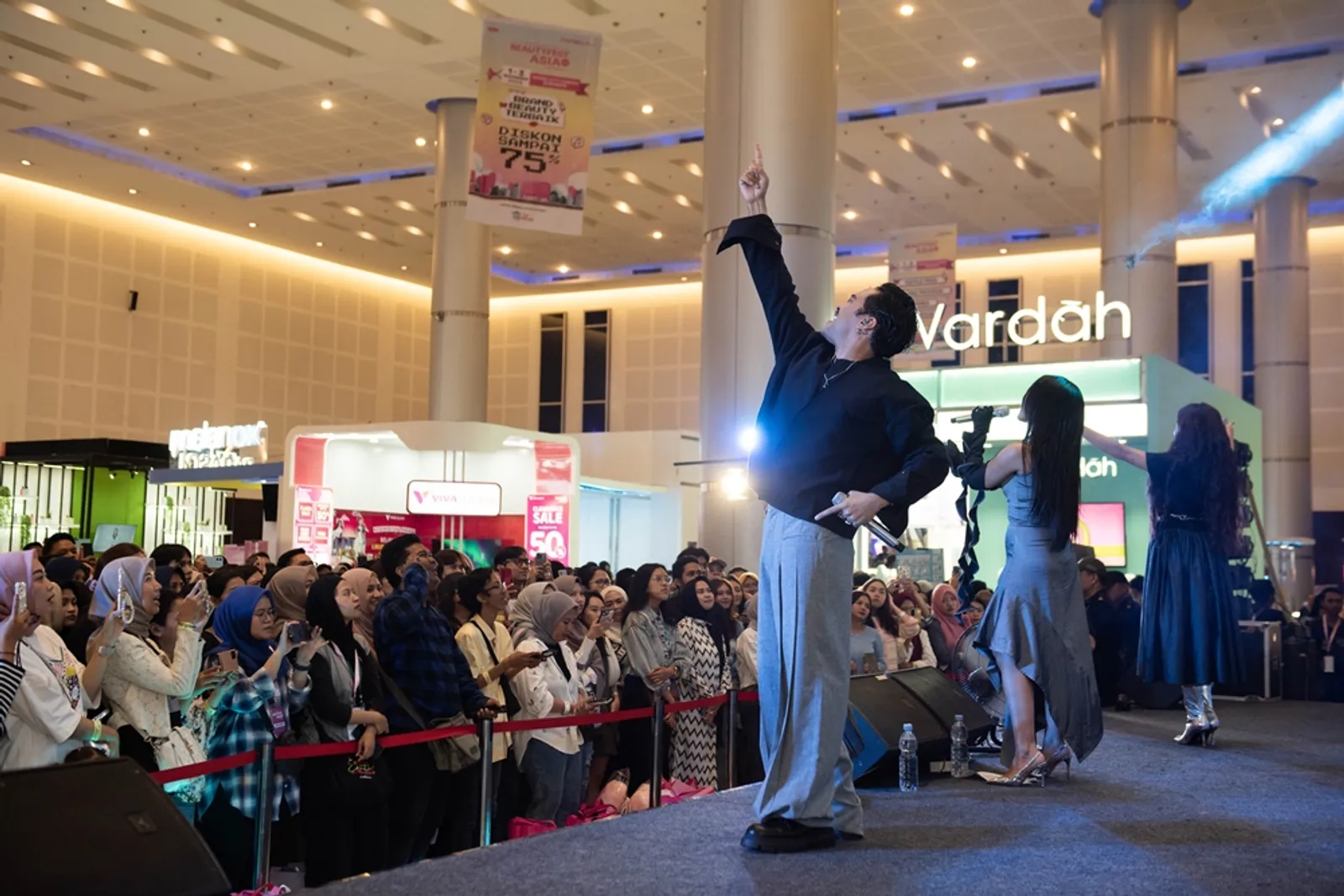 Pecah Abis! Intip Keseruan Nyanyi Bareng GAC di BFA Surabaya Day 2