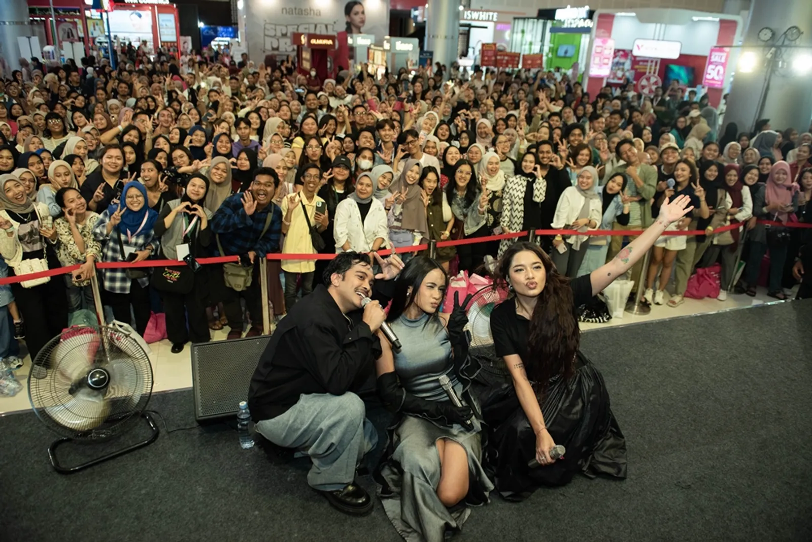 Pecah Abis! Intip Keseruan Nyanyi Bareng GAC di BFA Surabaya Day 2