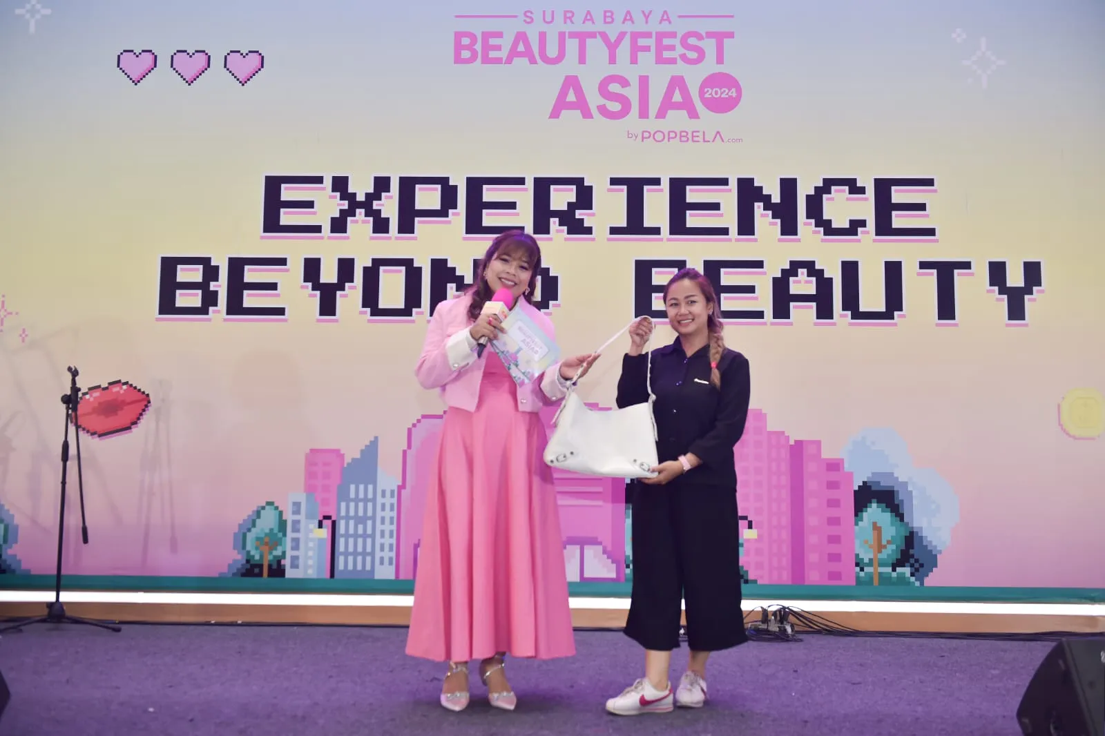 Sengit! Ini Keseruan Lelang Beautyfest Asia Surabaya 2024 Day 3