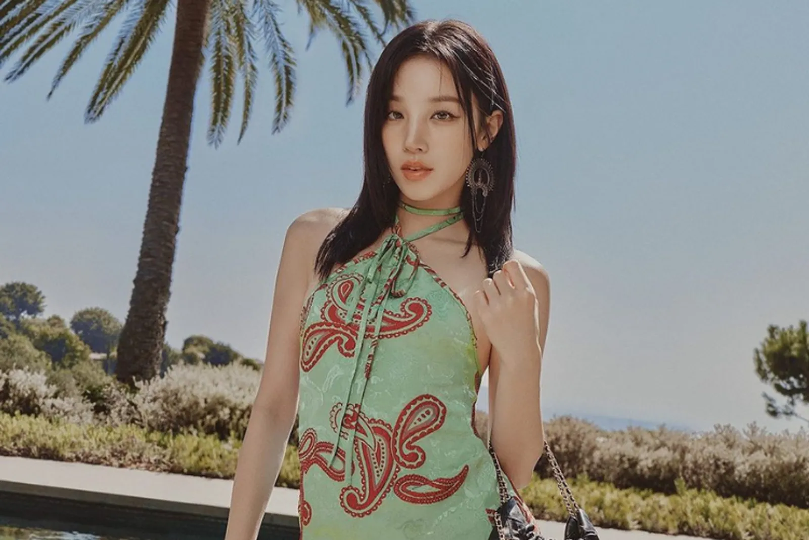 Yuqi (G)I-DLE Dipilih Jadi Brand Ambassador Tory Burch