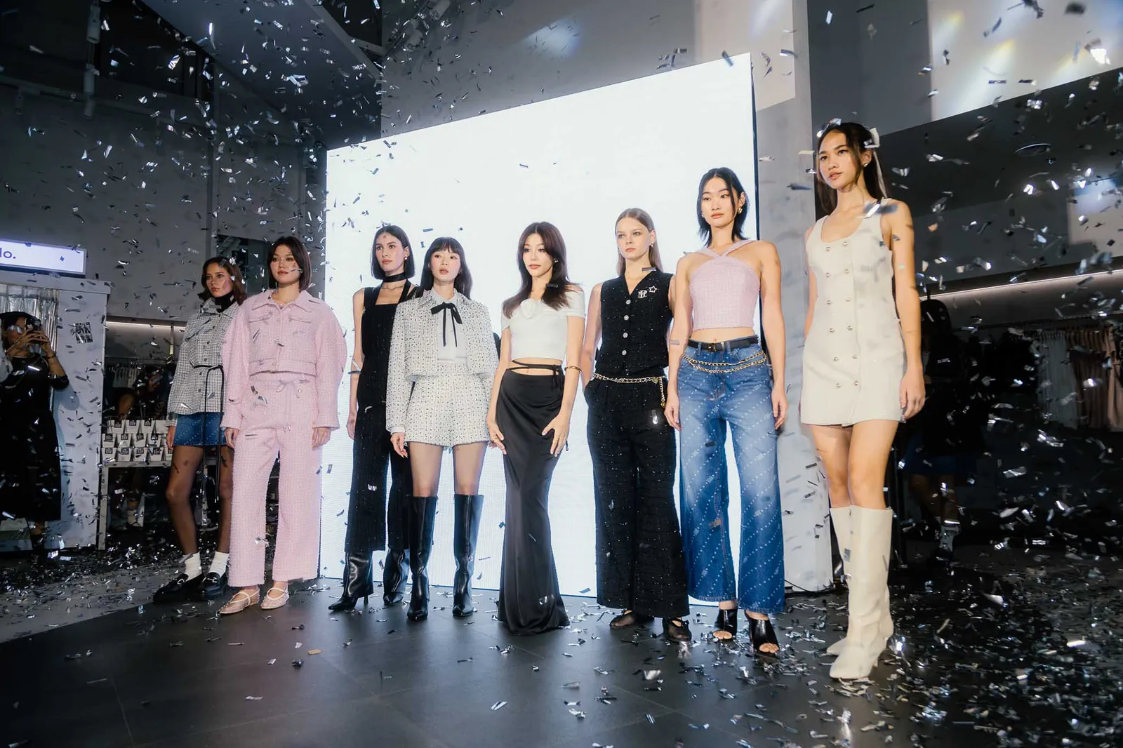 Pomelo. Buka Store 'Runway' di Bangkok, Plus Rilis Koleksi Terbaru!