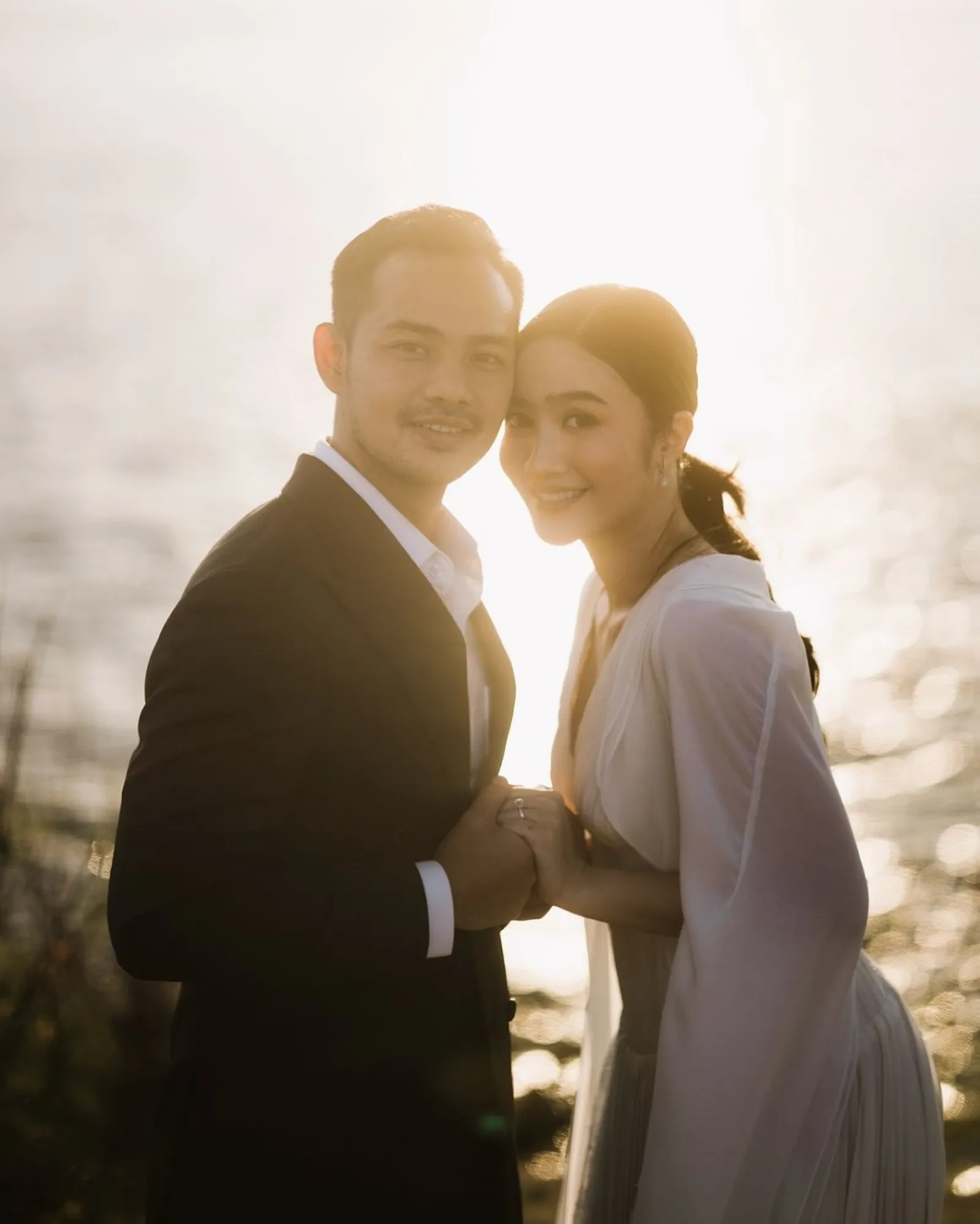 Curi Perhatian! 7 Foto Pre-Wedding Febby Rastanty & Drajat Djumantara