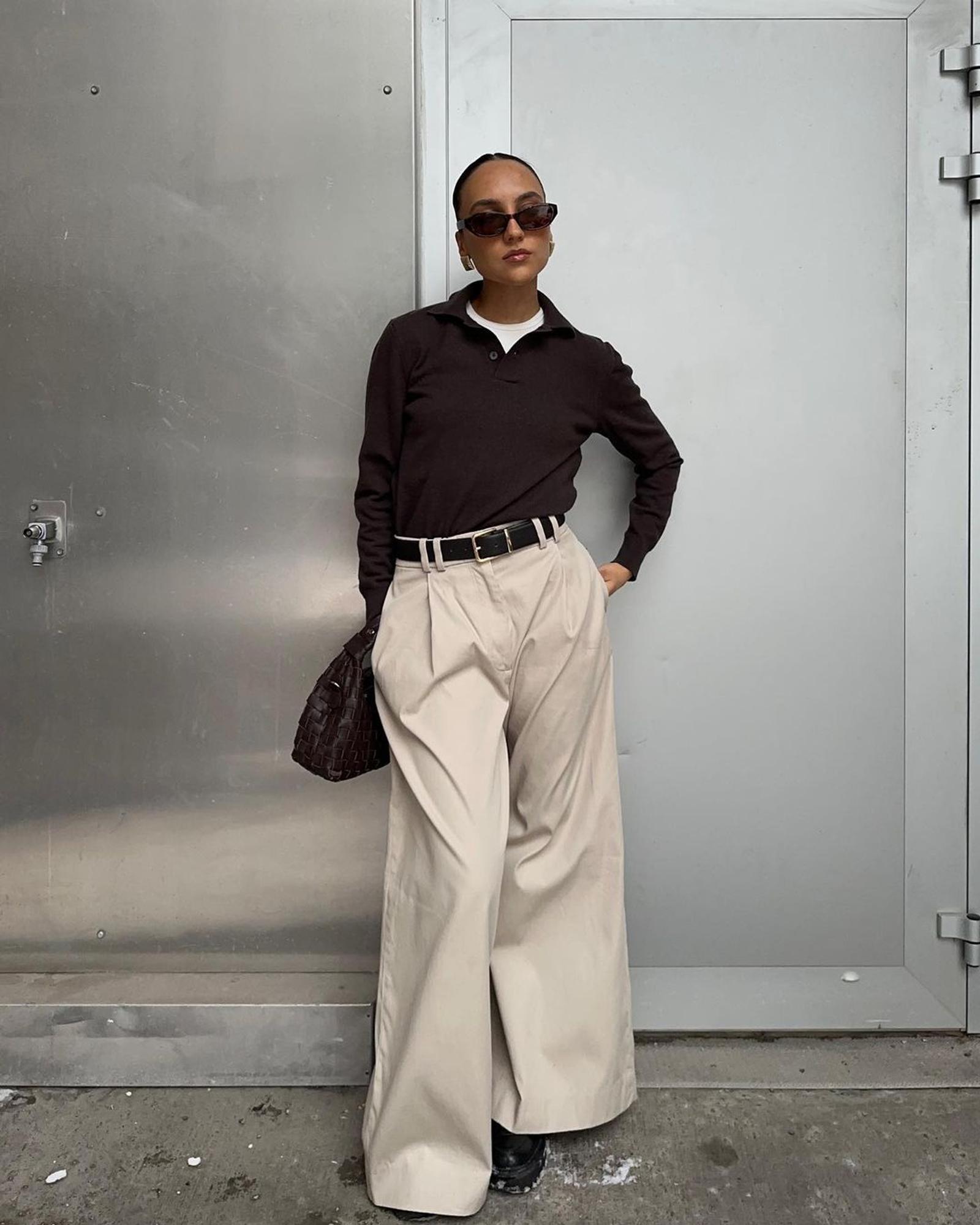 Padu-padan Warna Netral untuk OOTD Kantor Sehari-hari