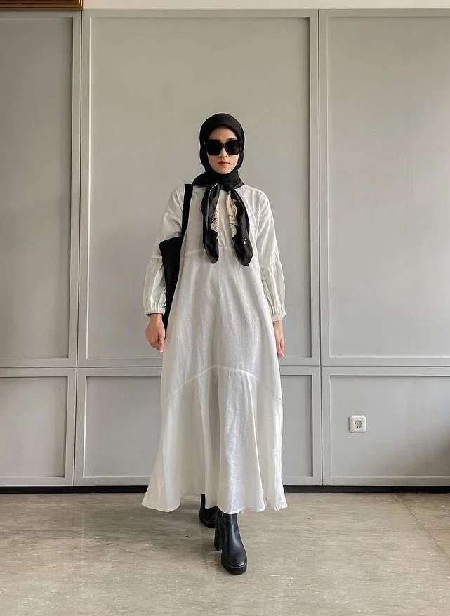 Gamis Putih Cocok dengan Jilbab Warna Apa? Ini 7 Pilihannya