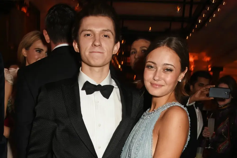 5 Perempuan yang Pernah Dekat dengan Tom Holland, Kini Pacari Zendaya