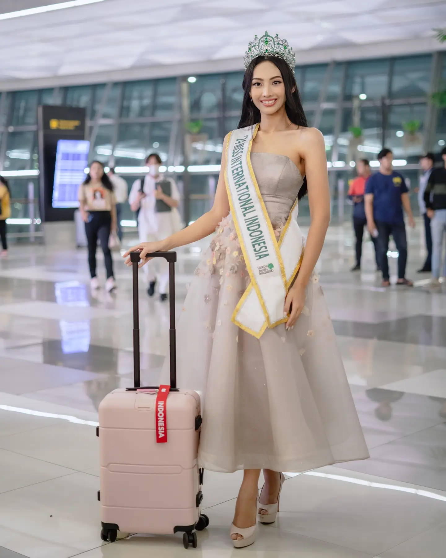 Gaya Anggun Sophie Kirana, Runner Up 4 Miss International 2024