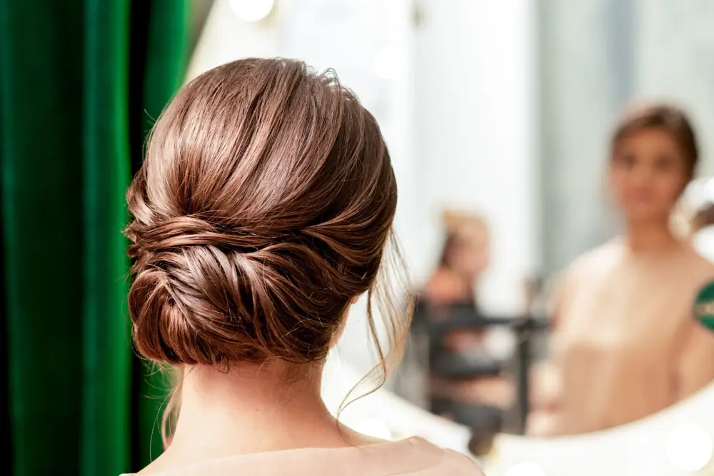 9 Model Rambut untuk Pesta Kebaya, dari Klasik Sampai Modern