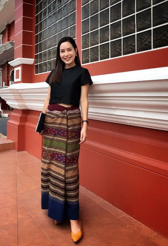 8 Model Rok Songket Kekinian untuk Pelengkap Baju Pesta