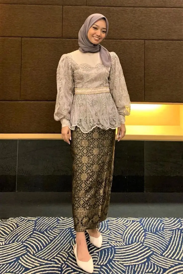 8 Model Rok Songket Kekinian untuk Pelengkap Baju Pesta