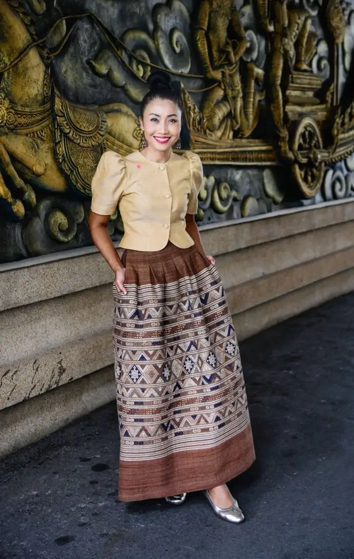 8 Model Rok Songket Kekinian untuk Pelengkap Baju Pesta