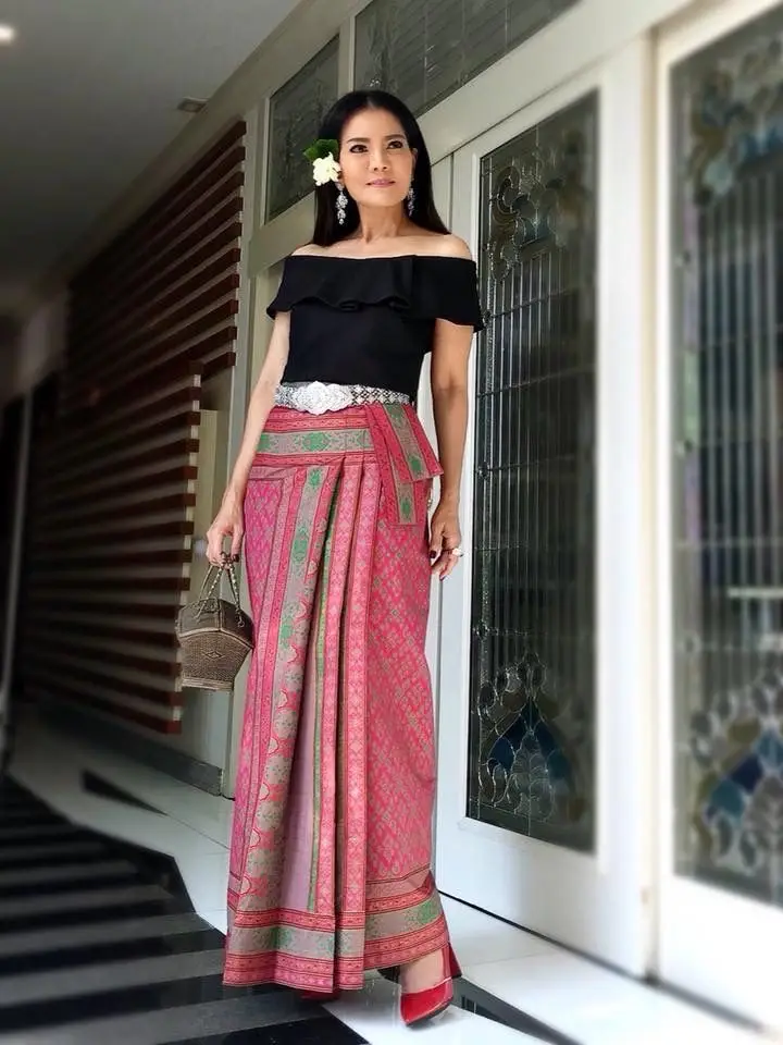 8 Model Rok Songket Kekinian untuk Pelengkap Baju Pesta